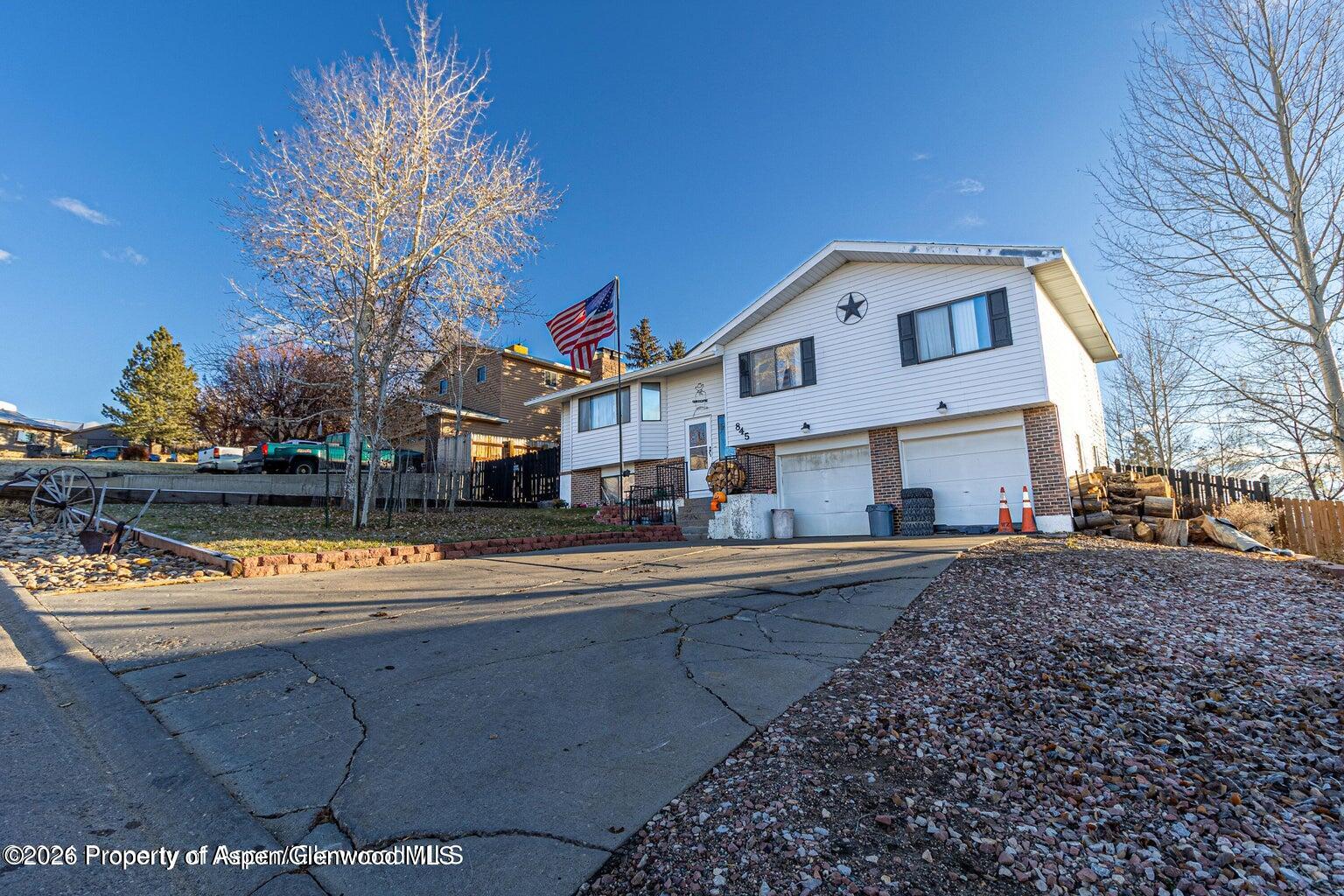 845 Bridger Circle — photo