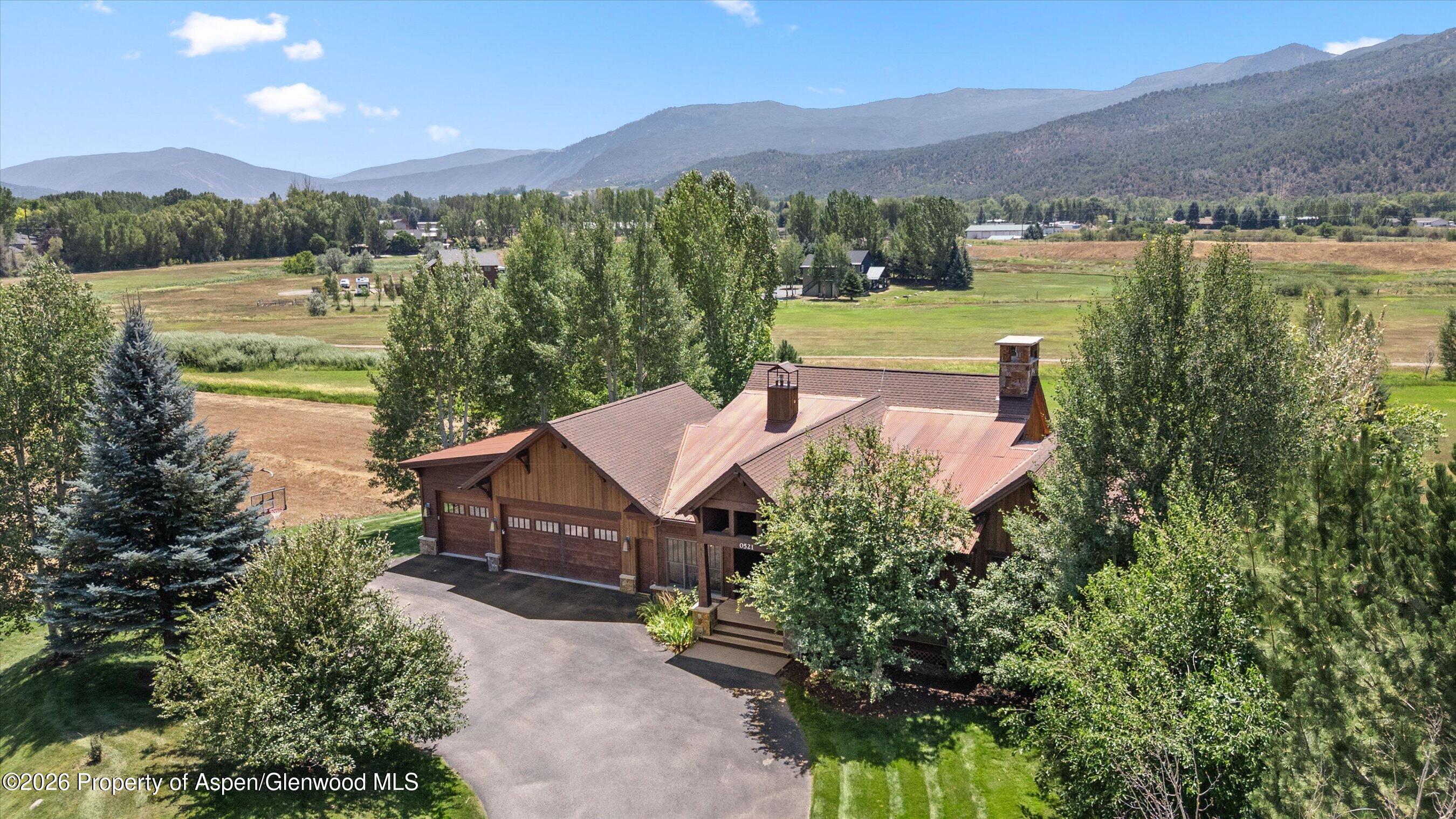 521 Larkspur Drive — photo