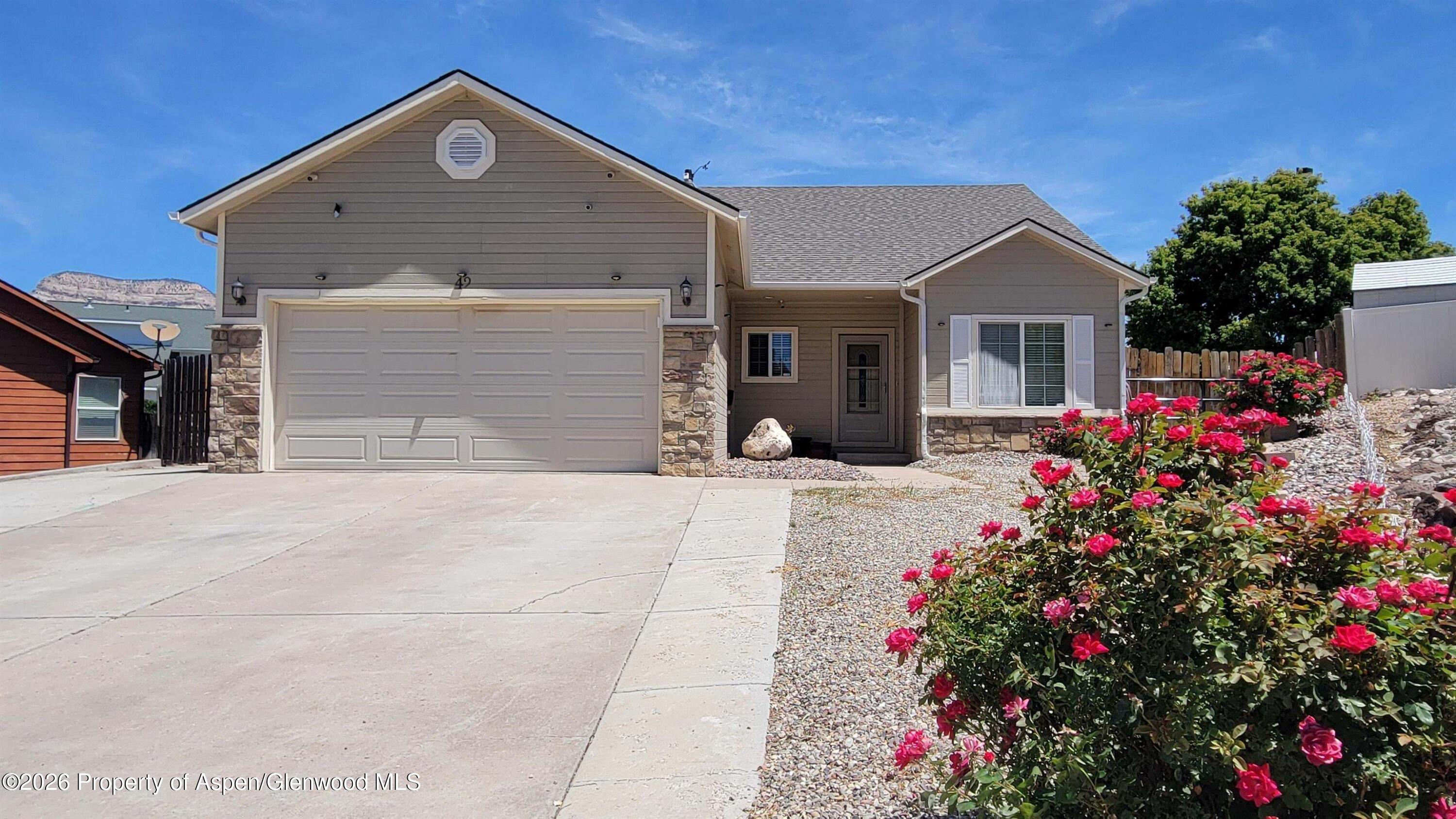 42 Eagle Court — photo