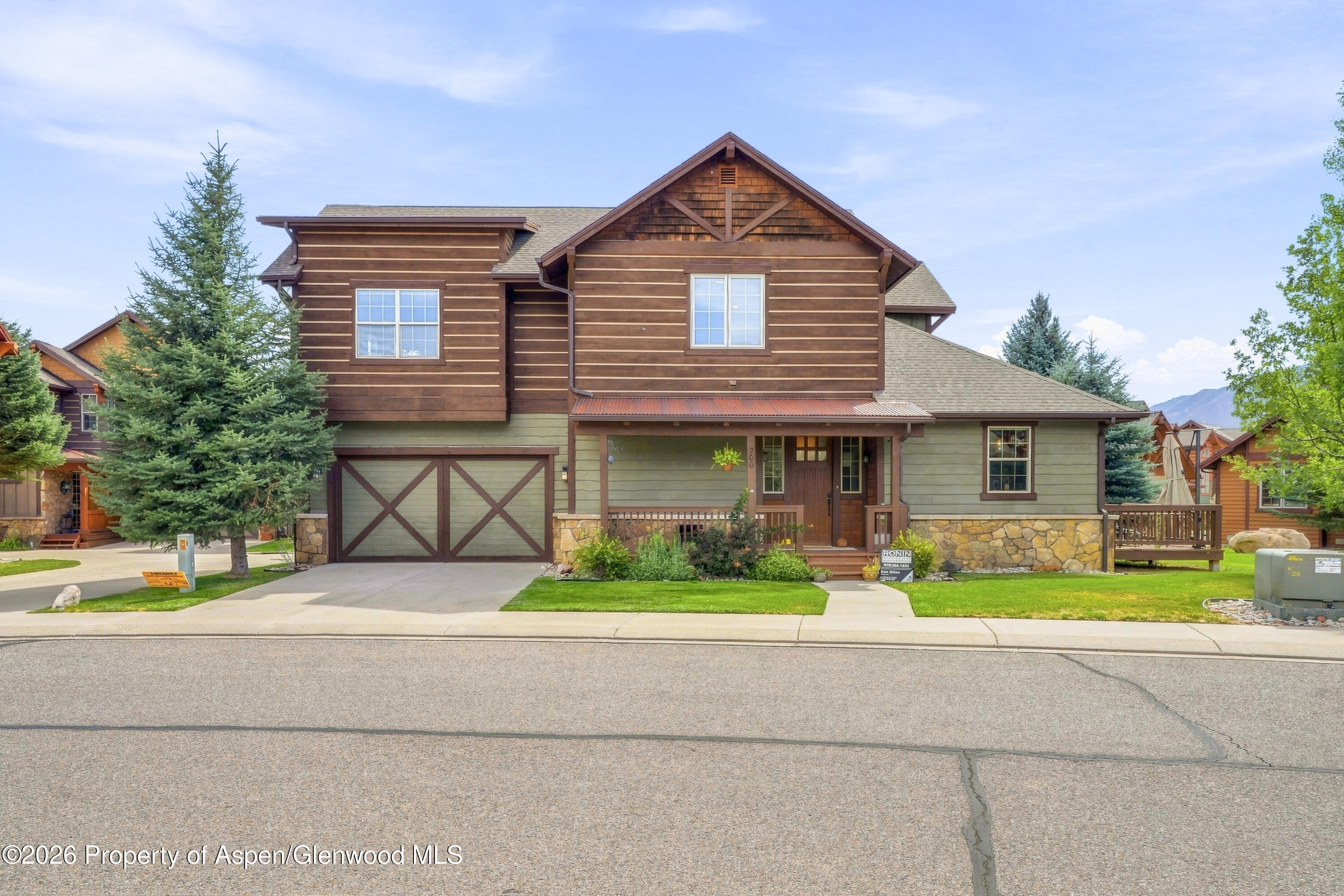 200 Whitehorse Drive — photo