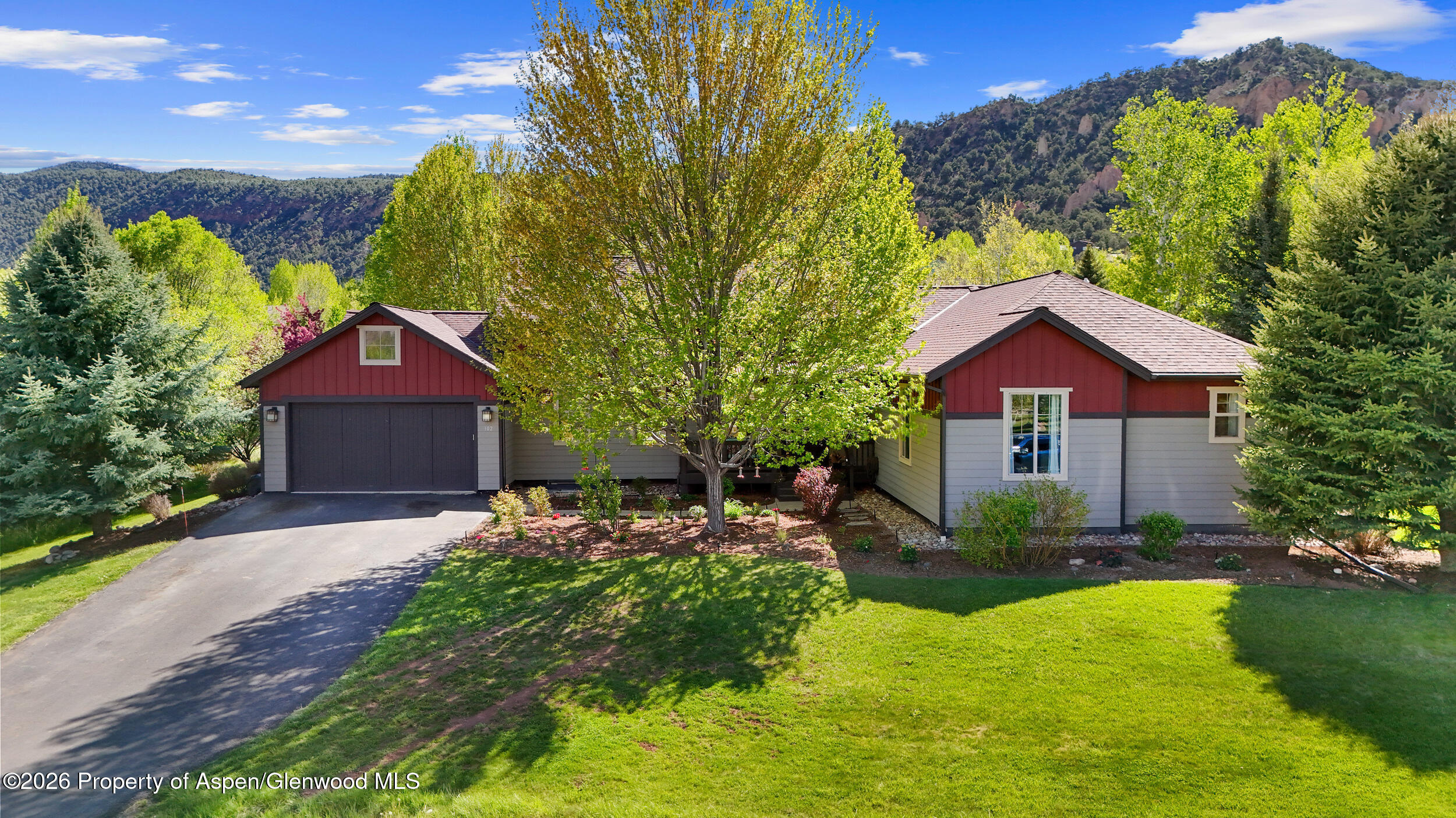 302 Silver Mountain Drive — photo