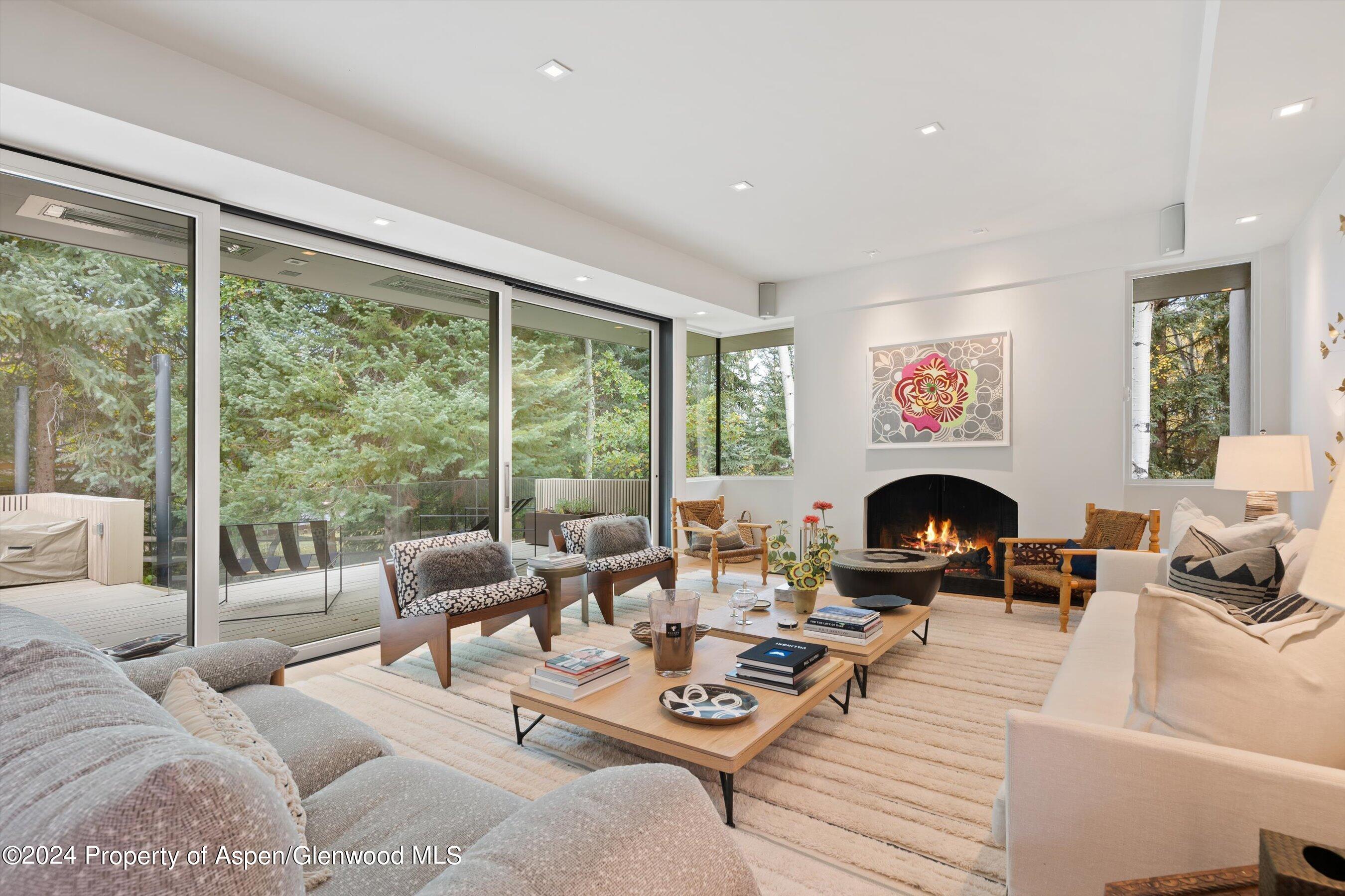 721 Meadowood Drive — photo