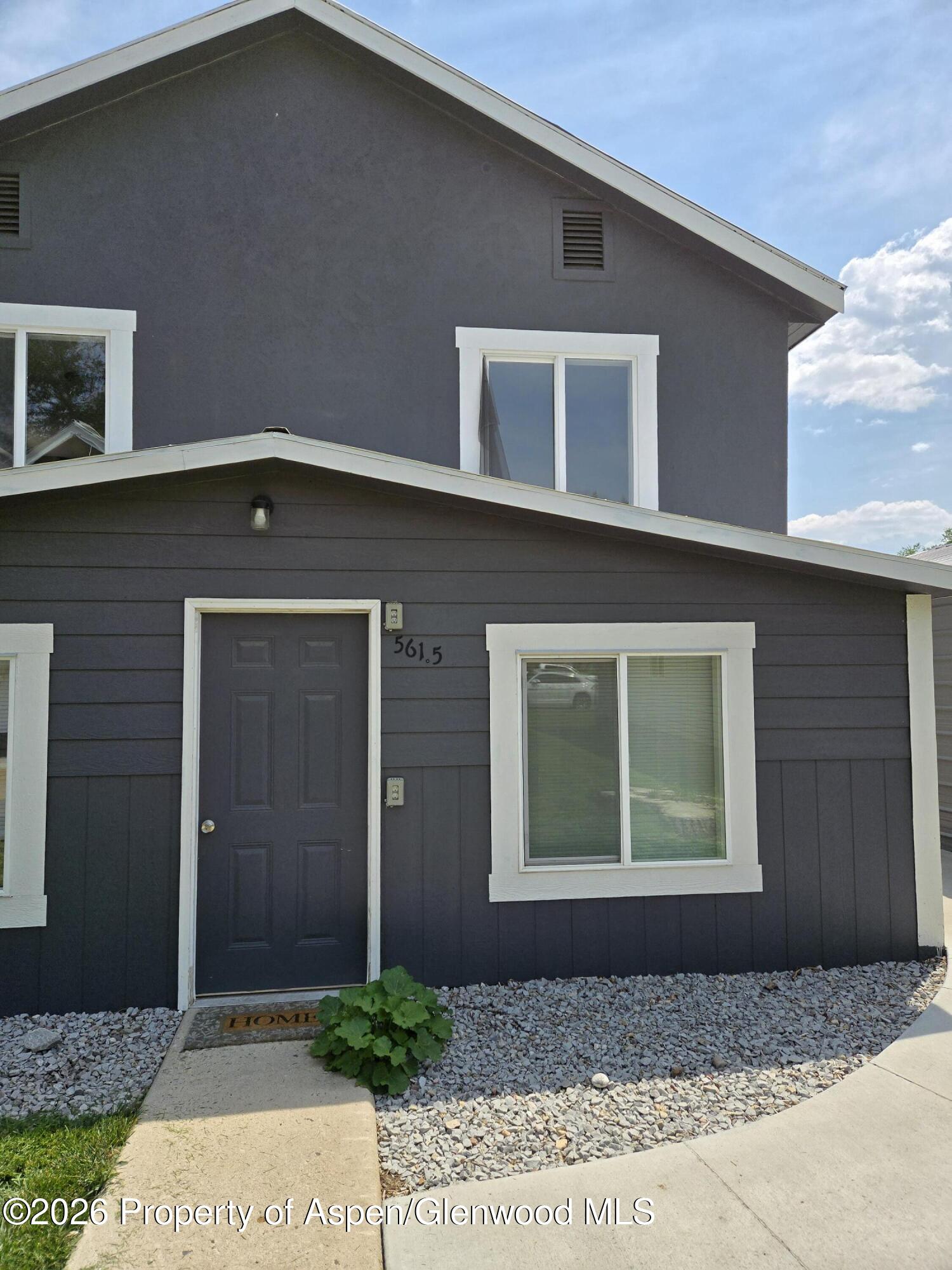 561 1/2 Barclay Street — photo