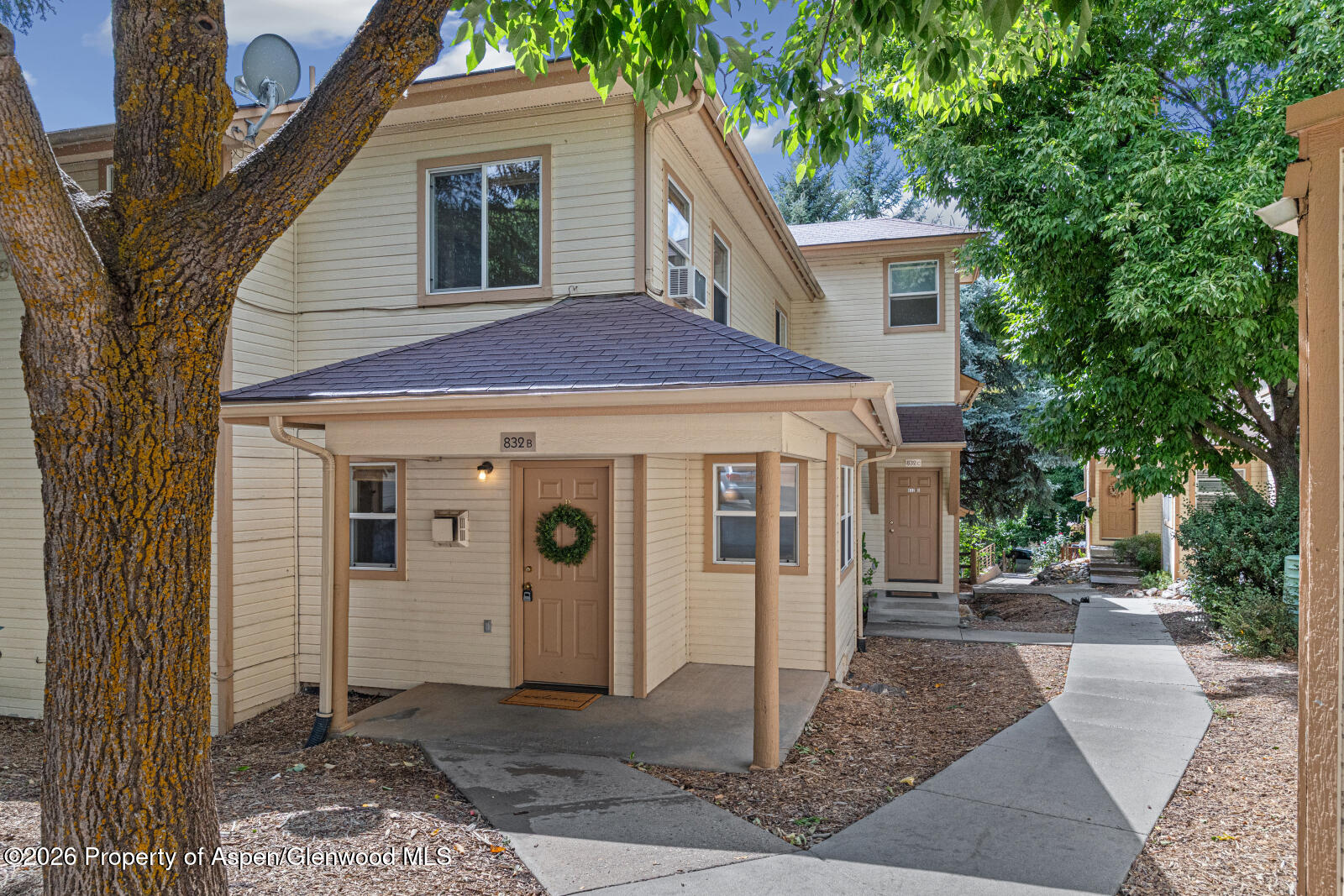 832 Donegan Road Unit B — photo