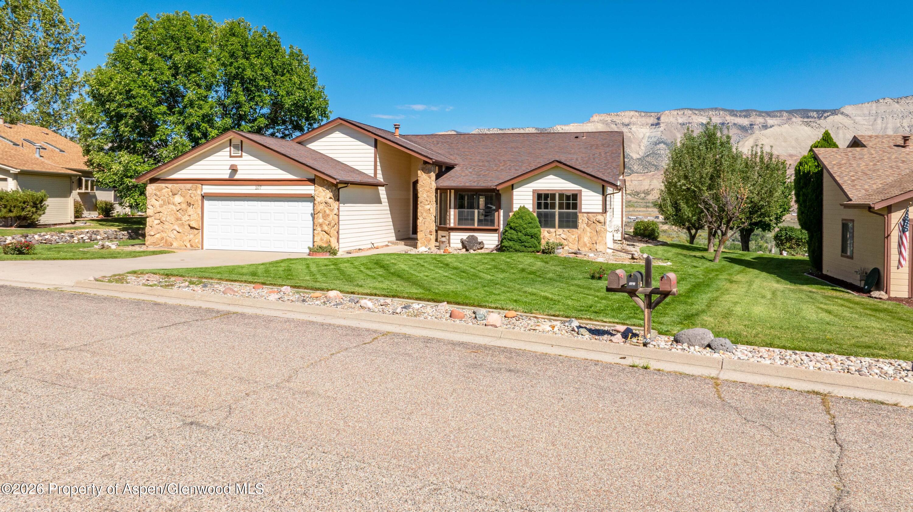 107 Willow Creek Trail — photo