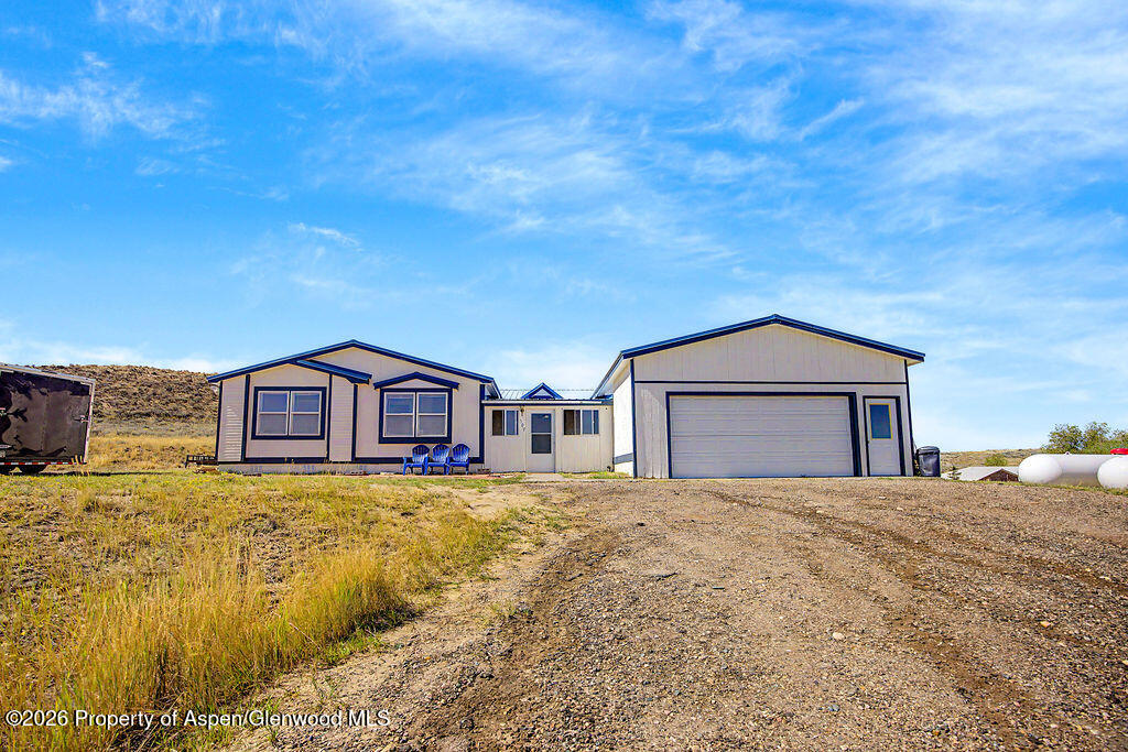 507 Pronghorn Road — photo