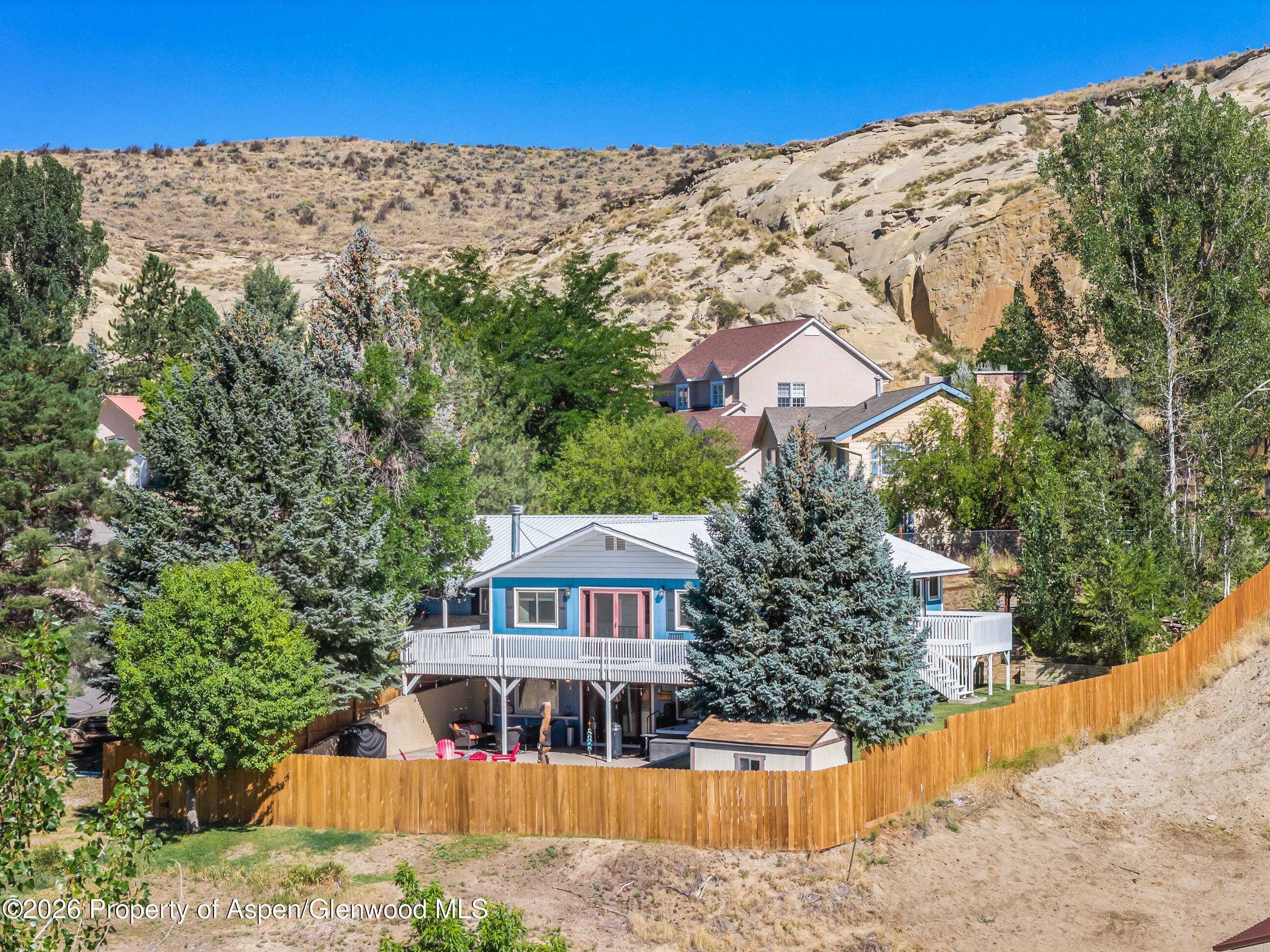 915 Alta Vista Drive — photo