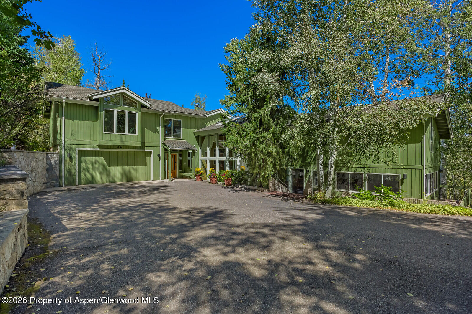 921 Faraway Road — photo