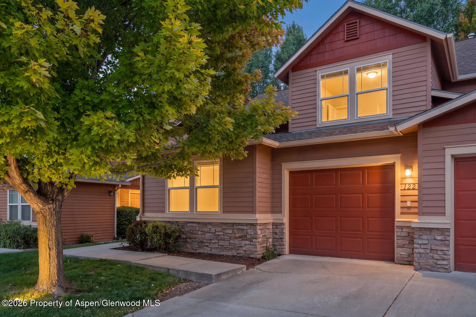 122 W Cathedral Court — photo