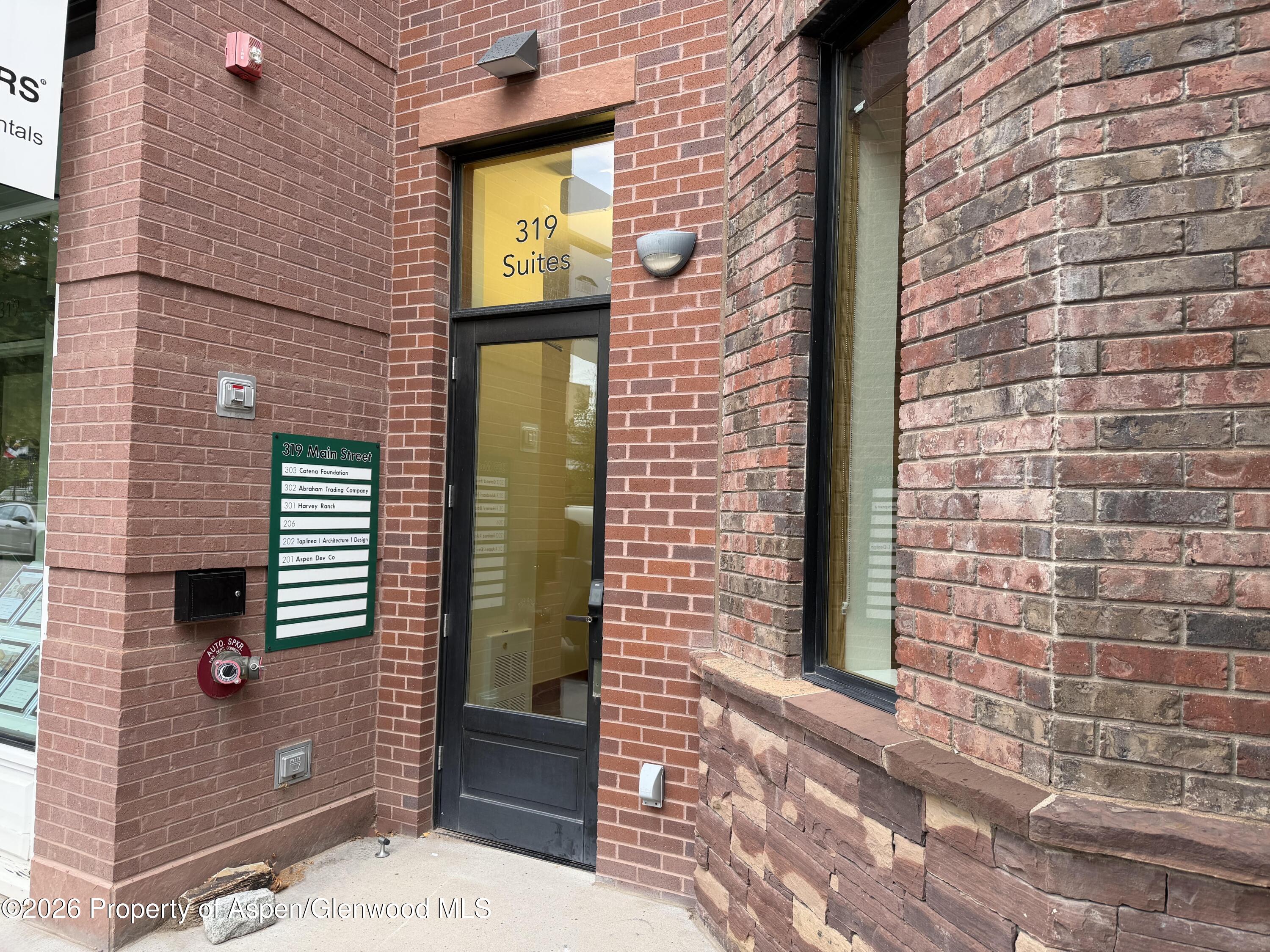 319 Main Street 303 — photo