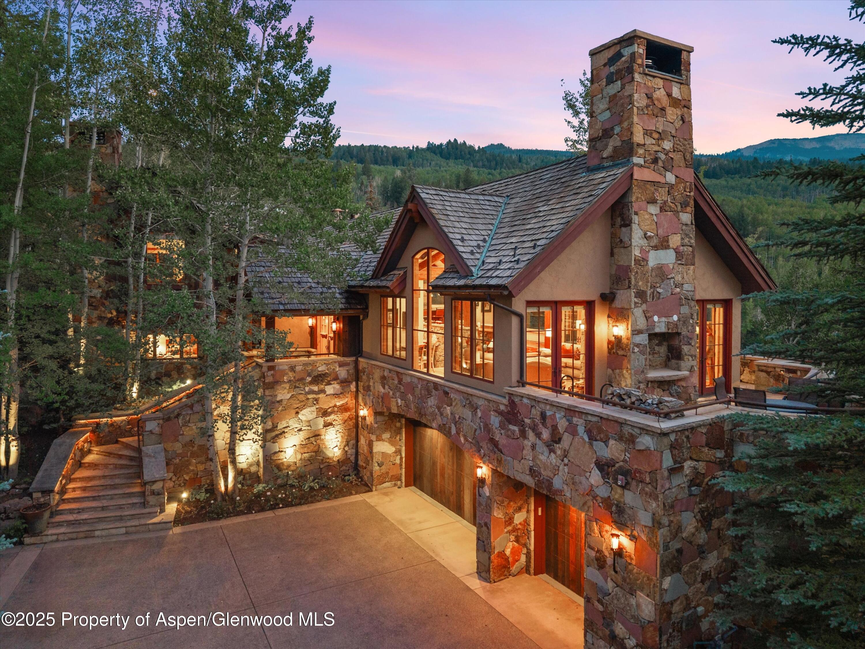 824 Pine Crest Lane — photo