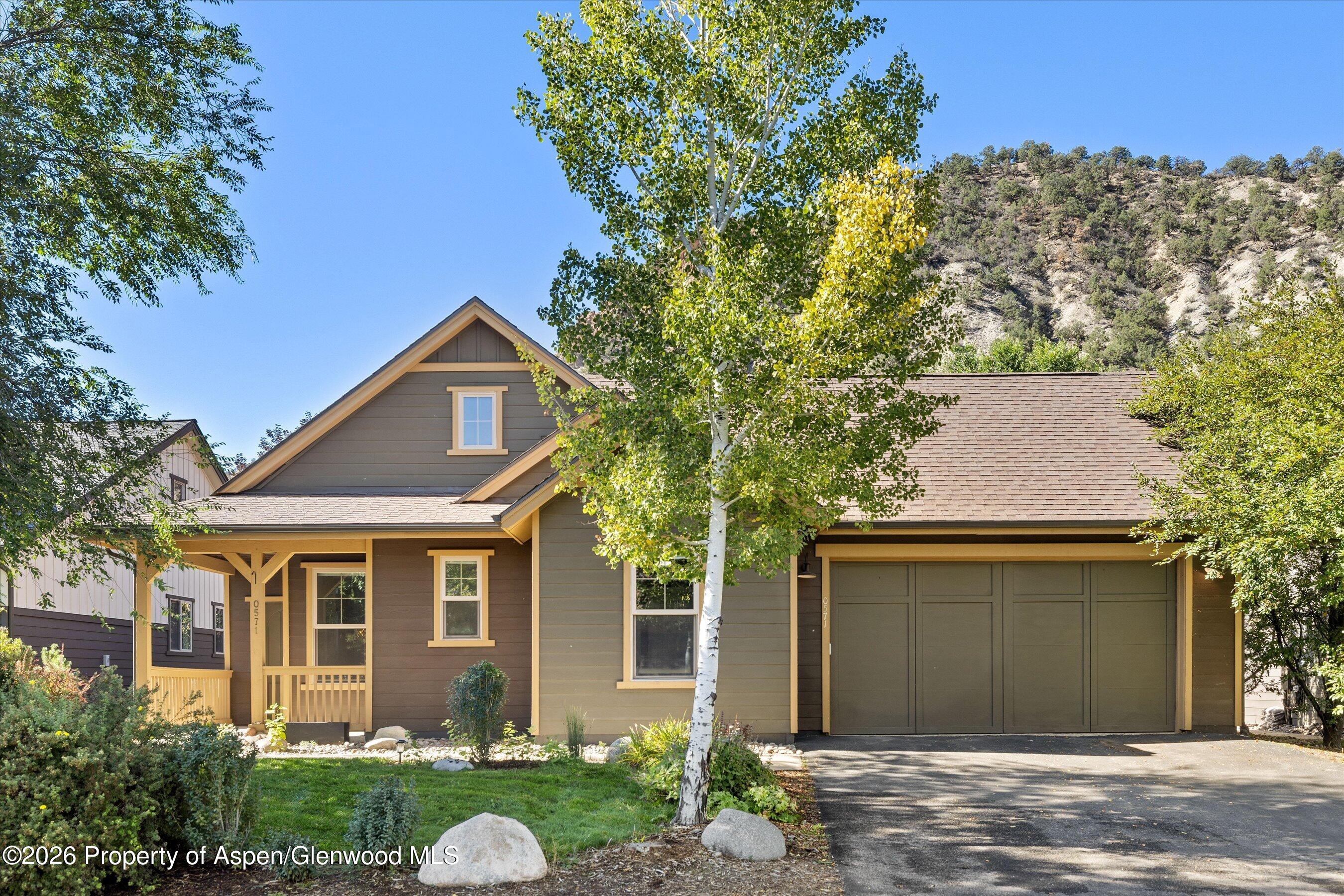 571 River Bend Way — photo