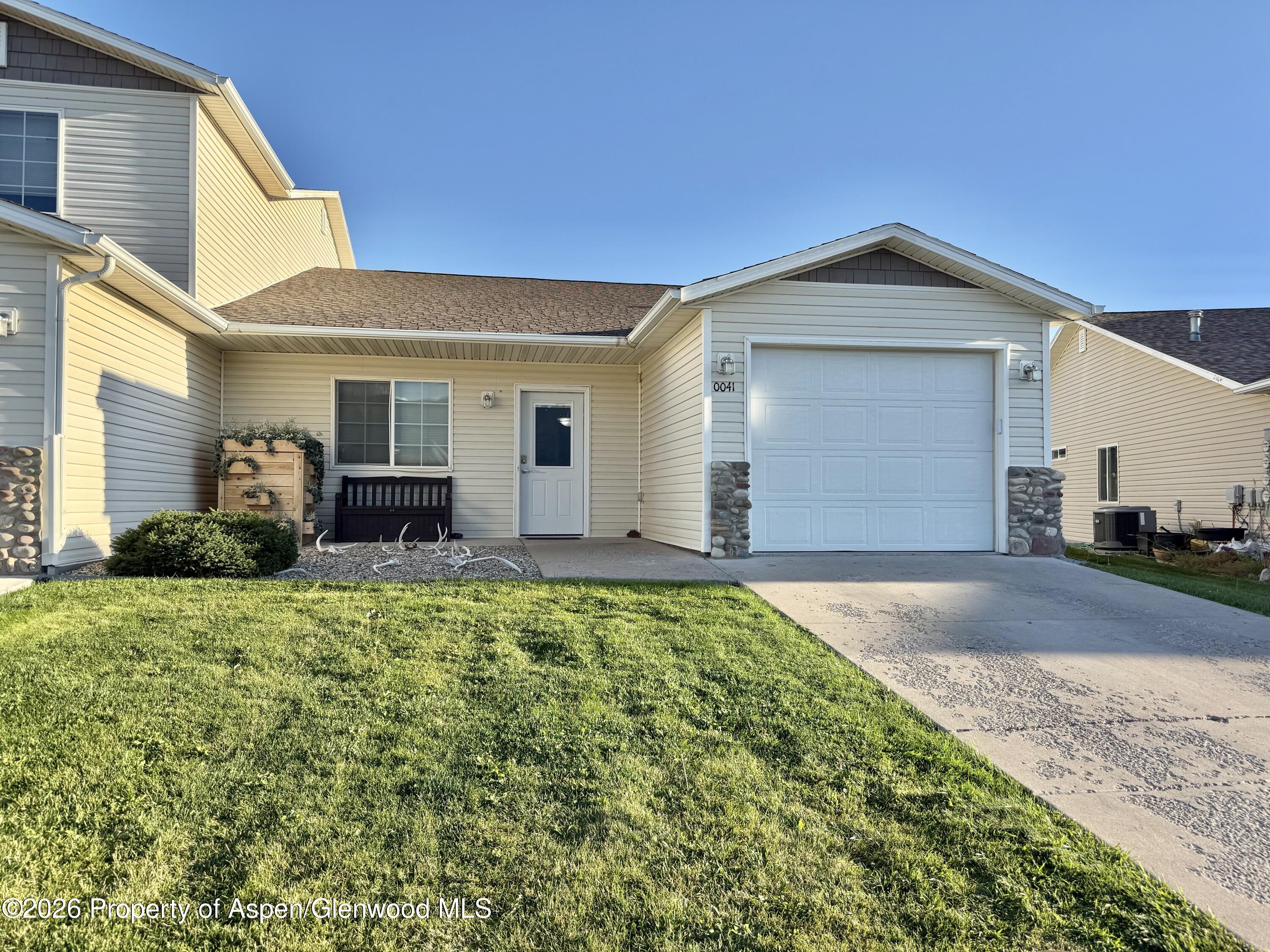 41 Bryan Loop — photo