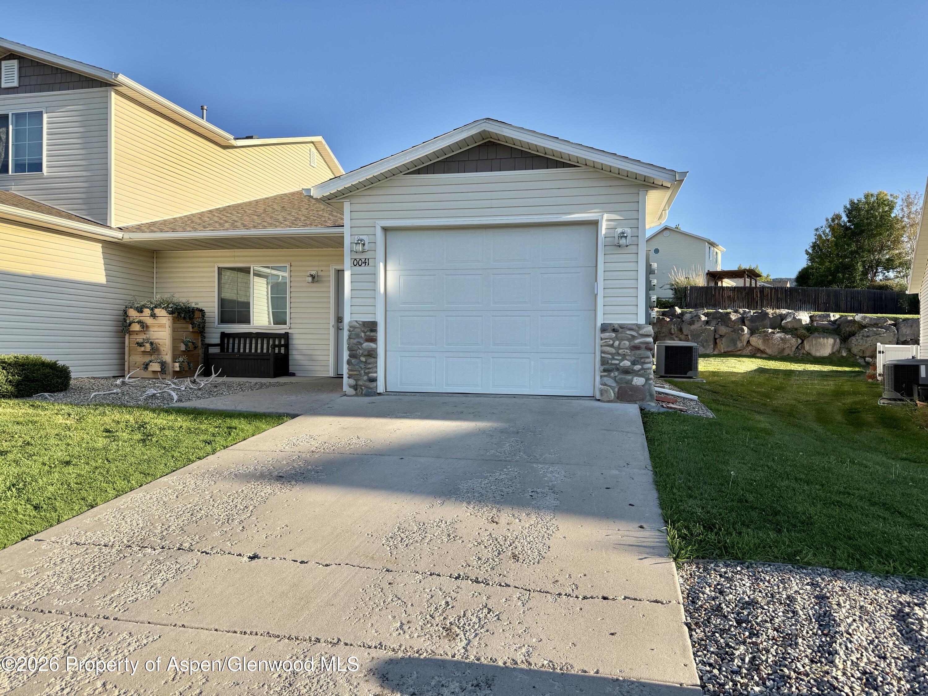 41 Bryan Loop, Parachute, CO 81635 — photo 2