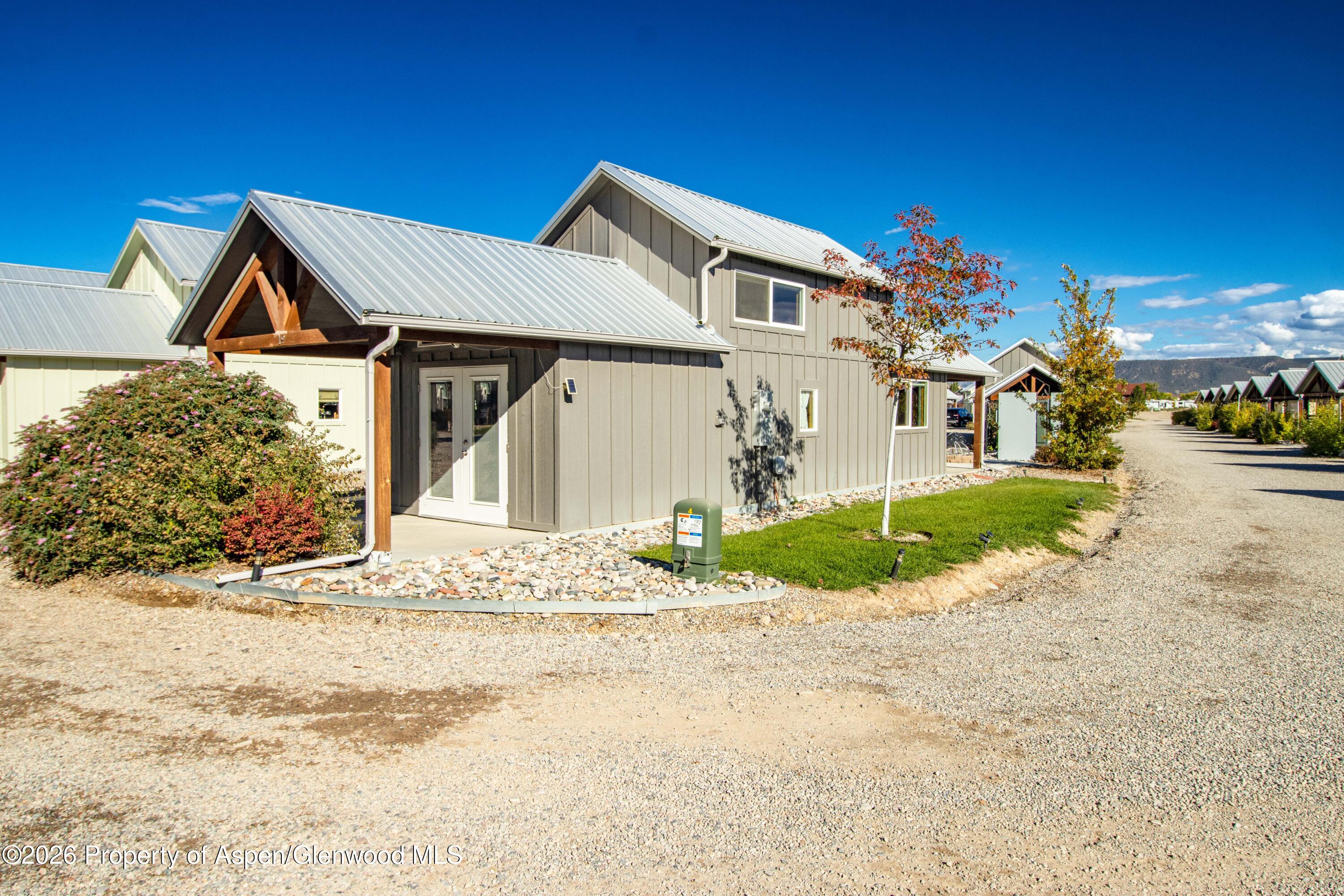 329 River Frontage Road #19 — photo
