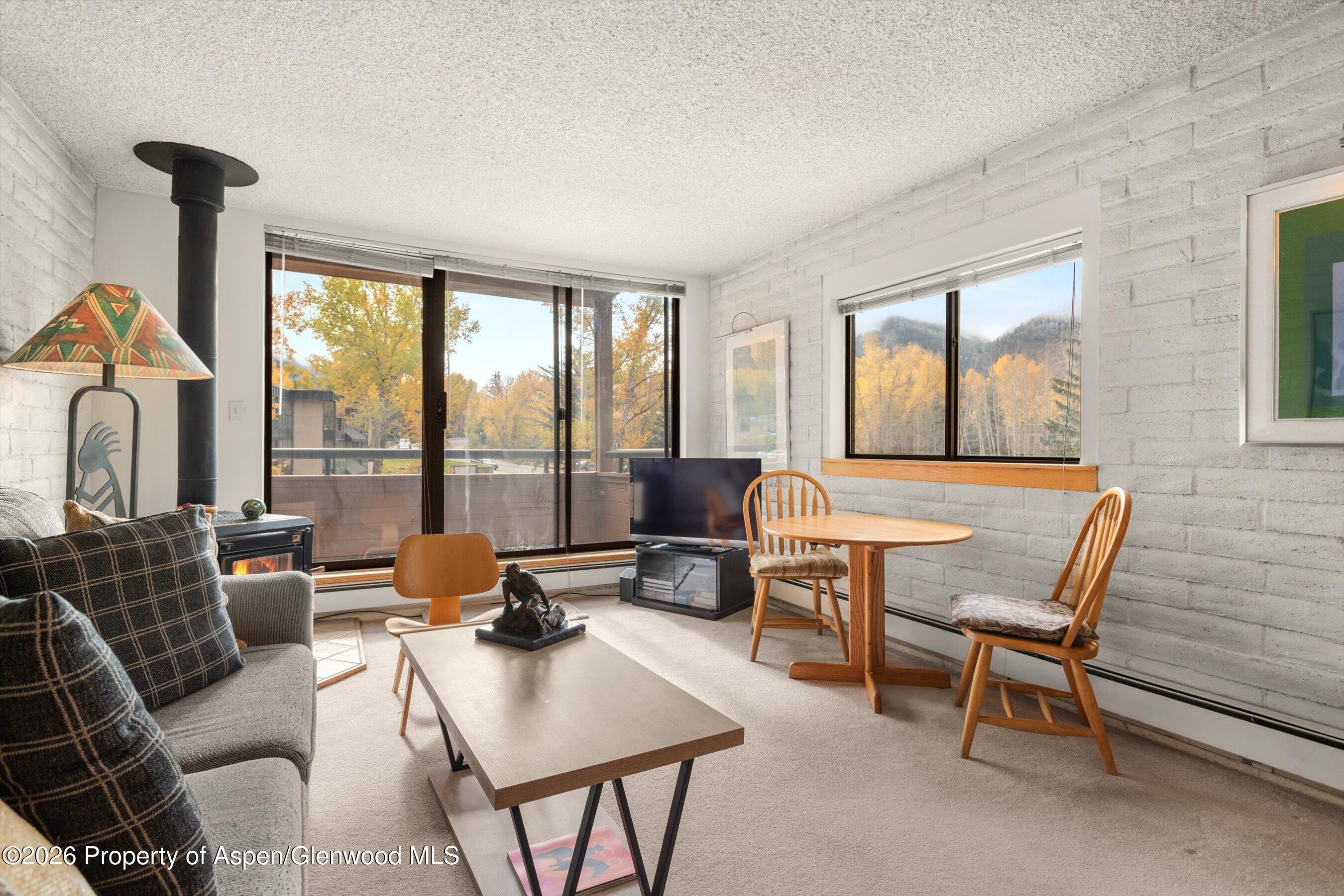 131 Vine Street — photo