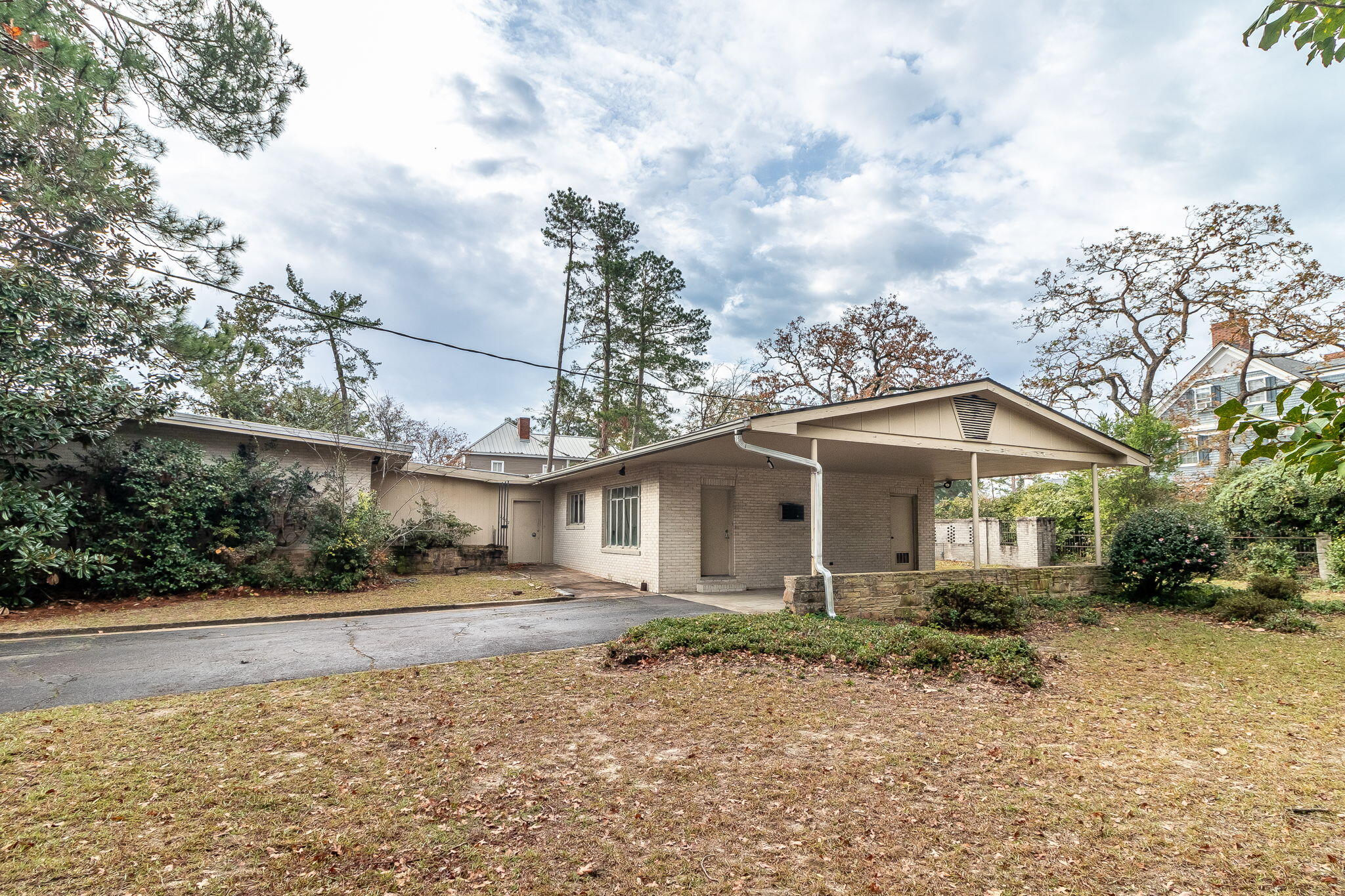 2602 Walton Way — photo