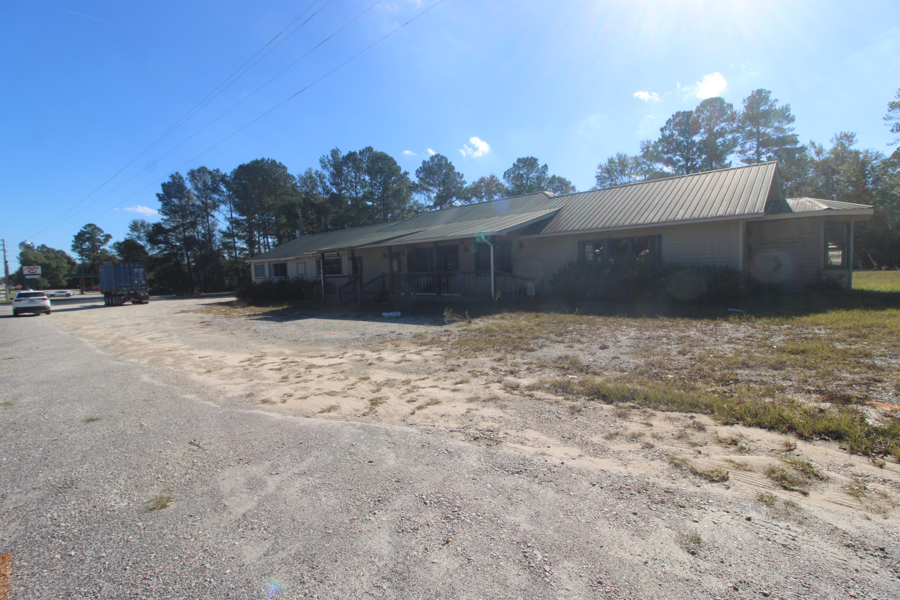 00 Charles Perry Avenue — photo