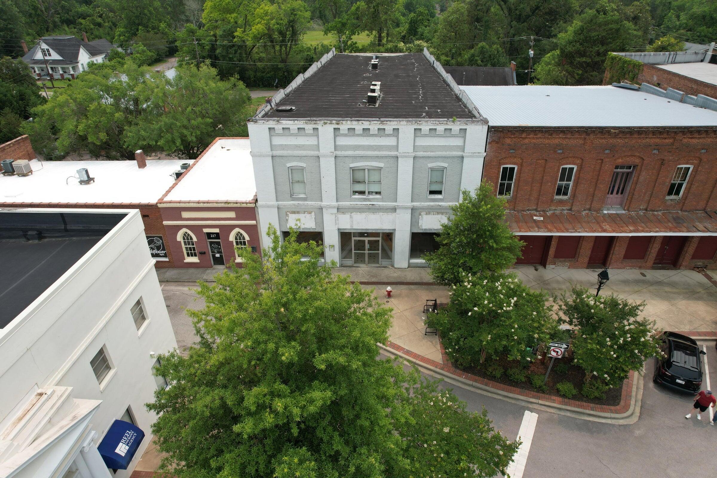 112 Courthouse Square — photo