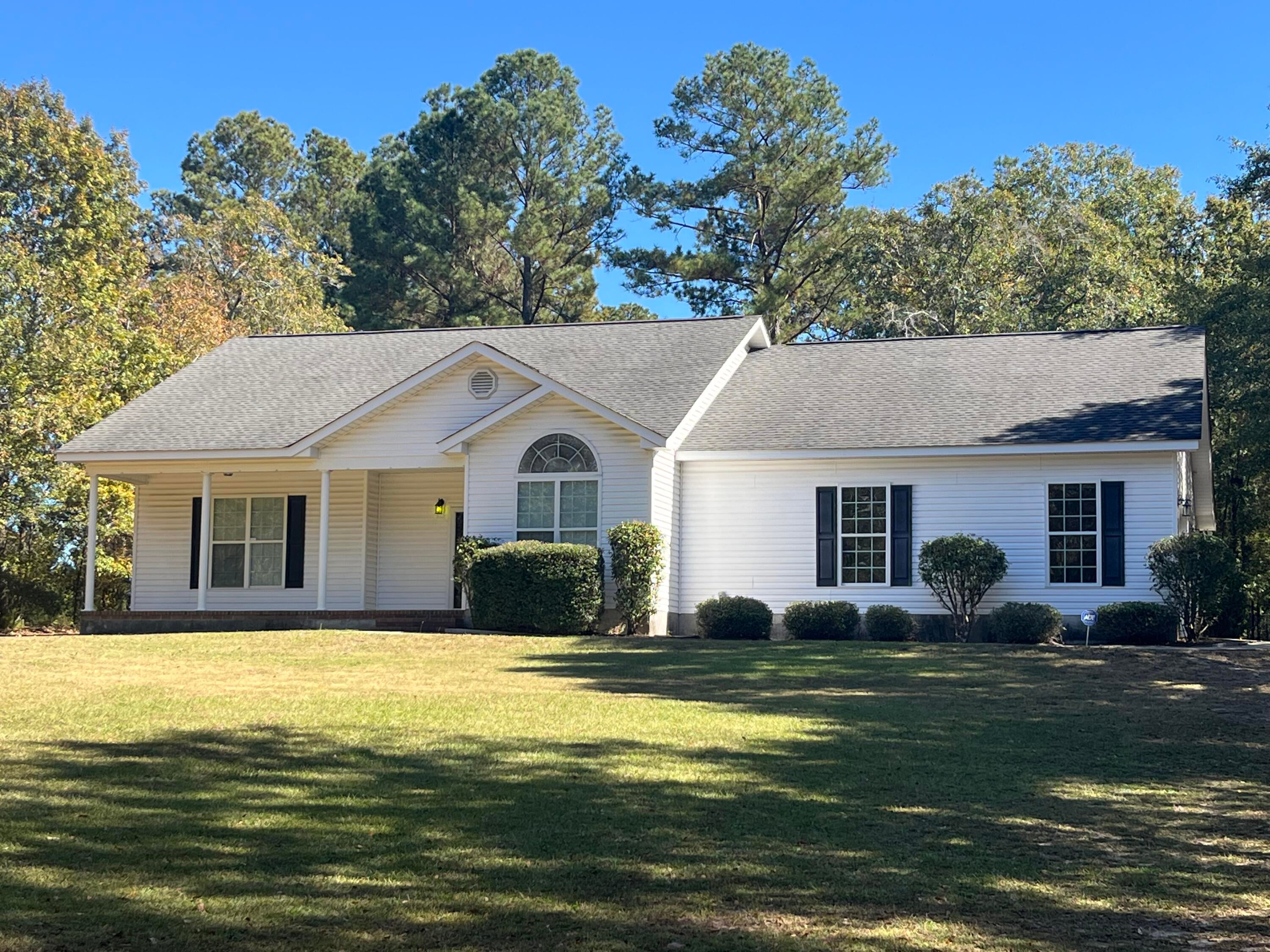 110 Stratford Lane Lane — photo