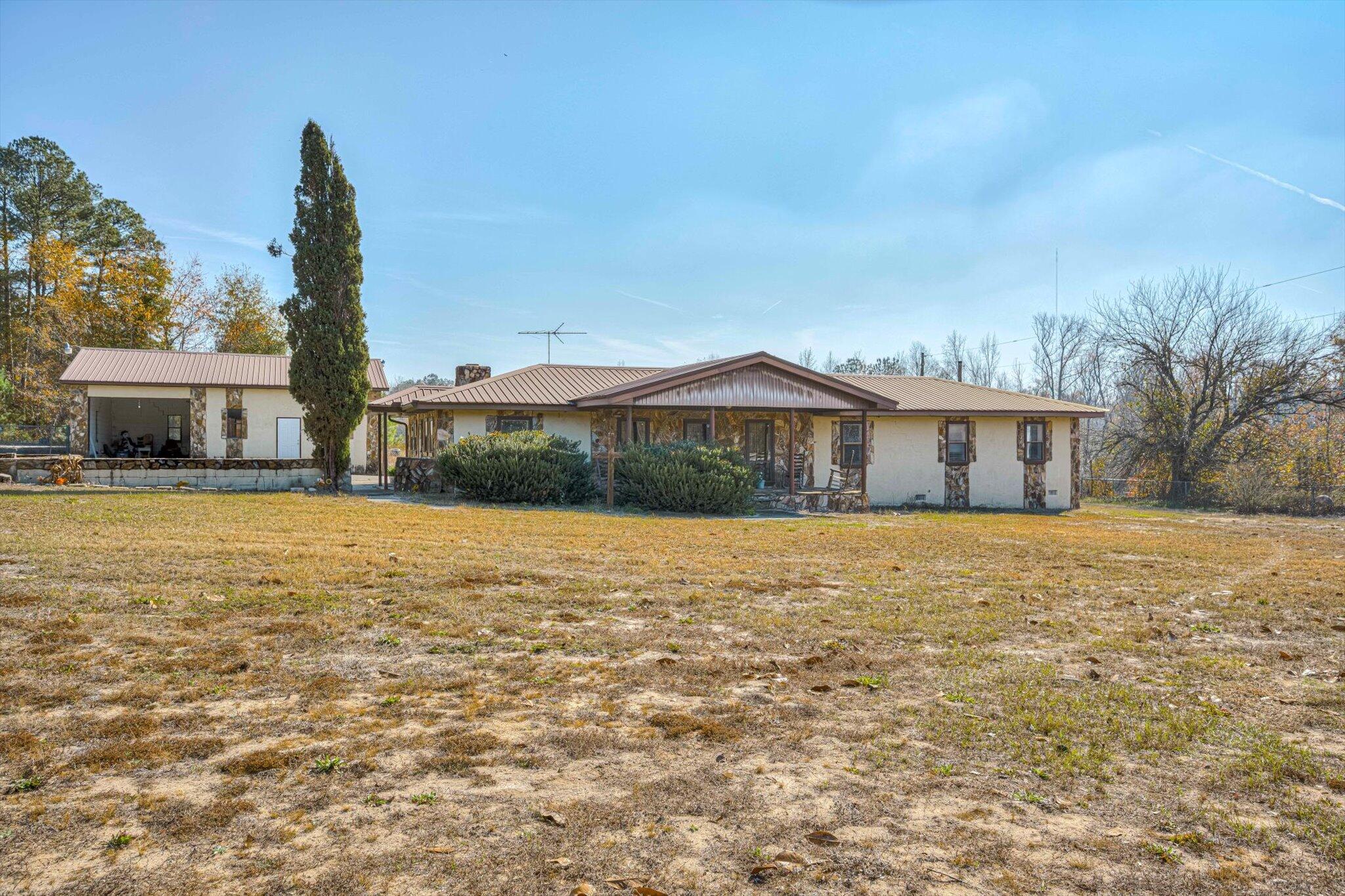 5974 Deans Bridge Road — photo