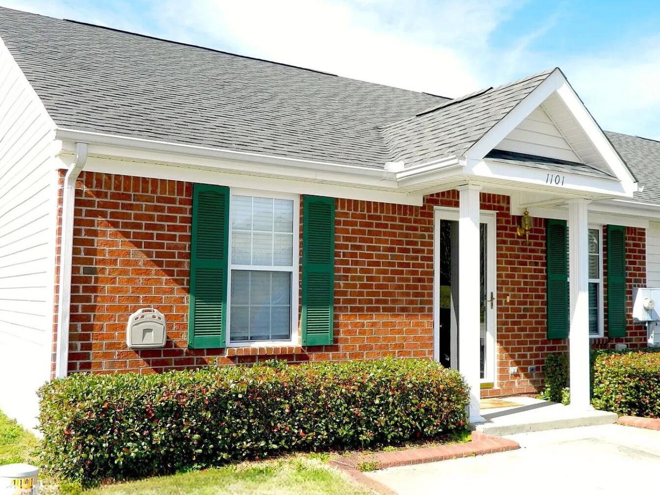 1101 Avery Landing — photo