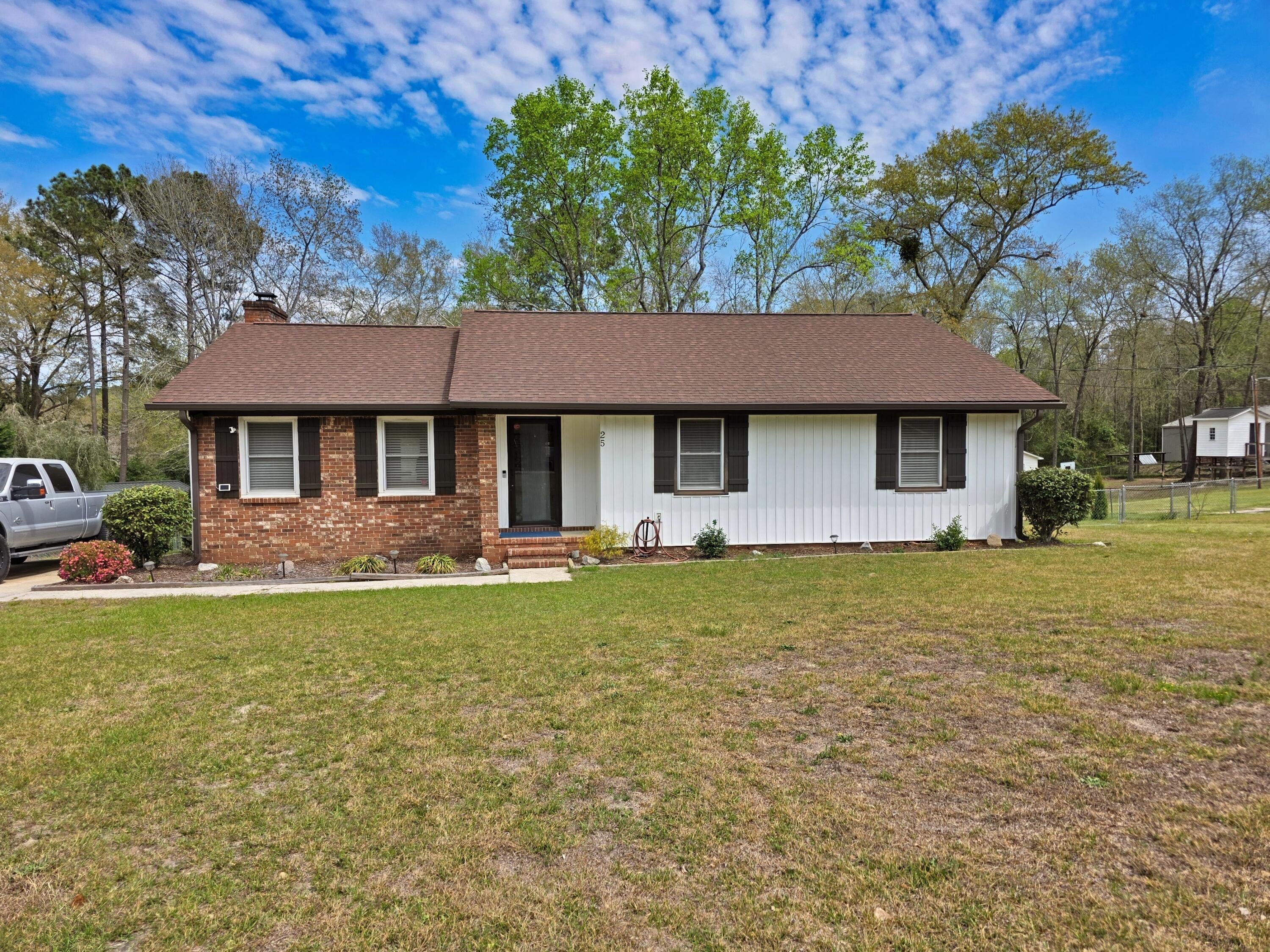 25 Hilltop Drive — photo