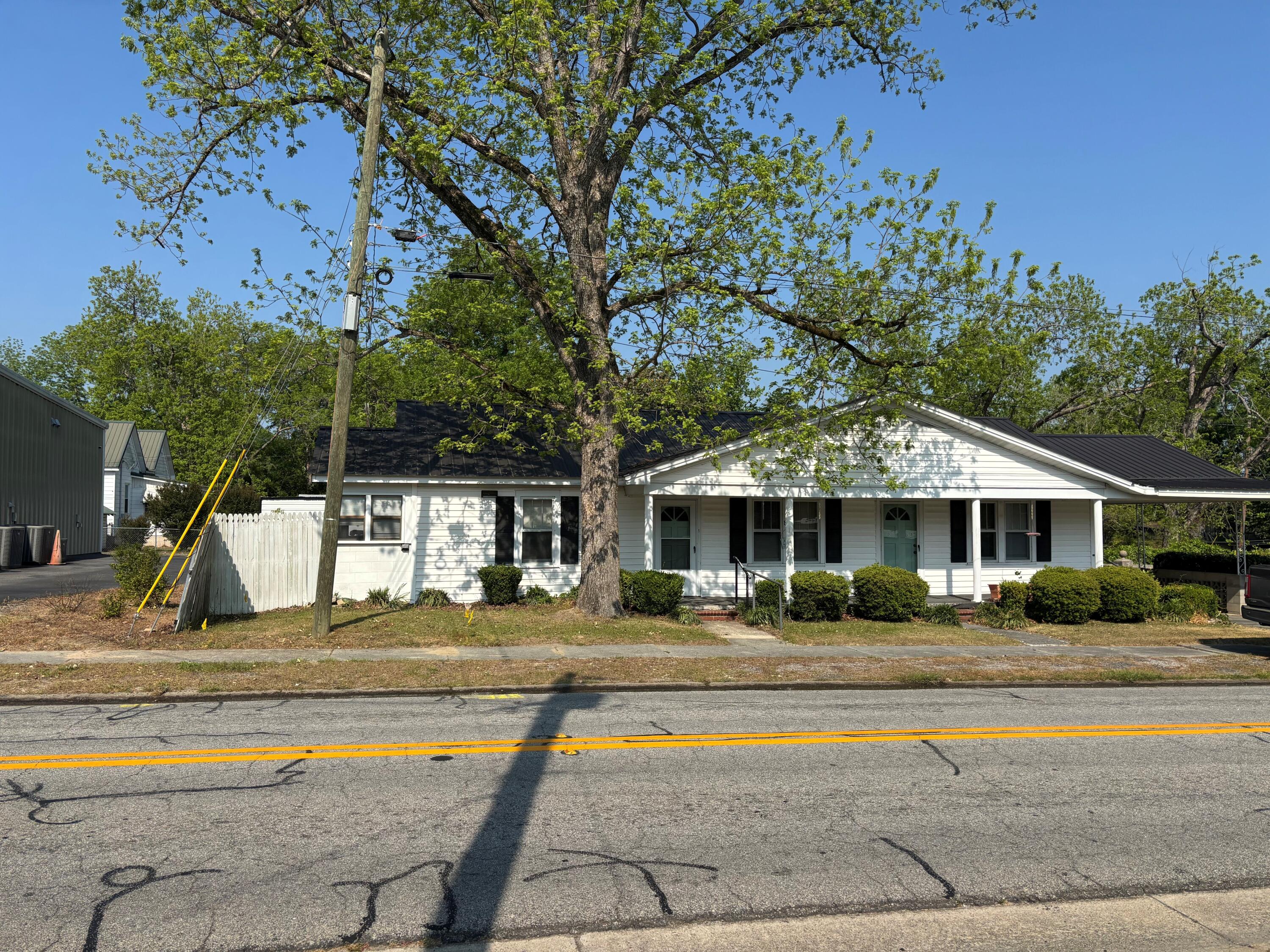 81 Warren — photo