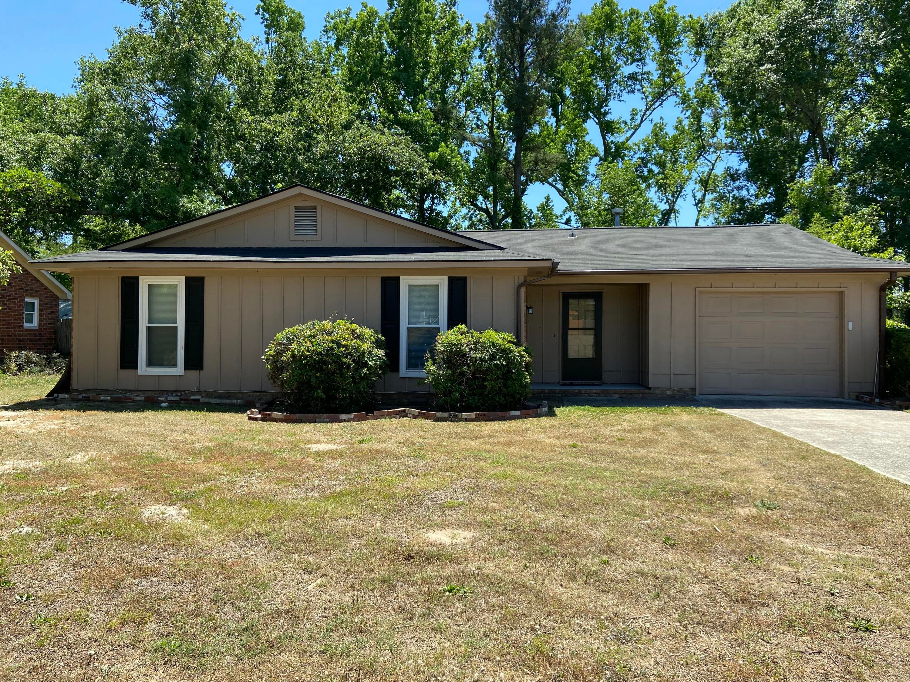4532 Hillside Drive — photo