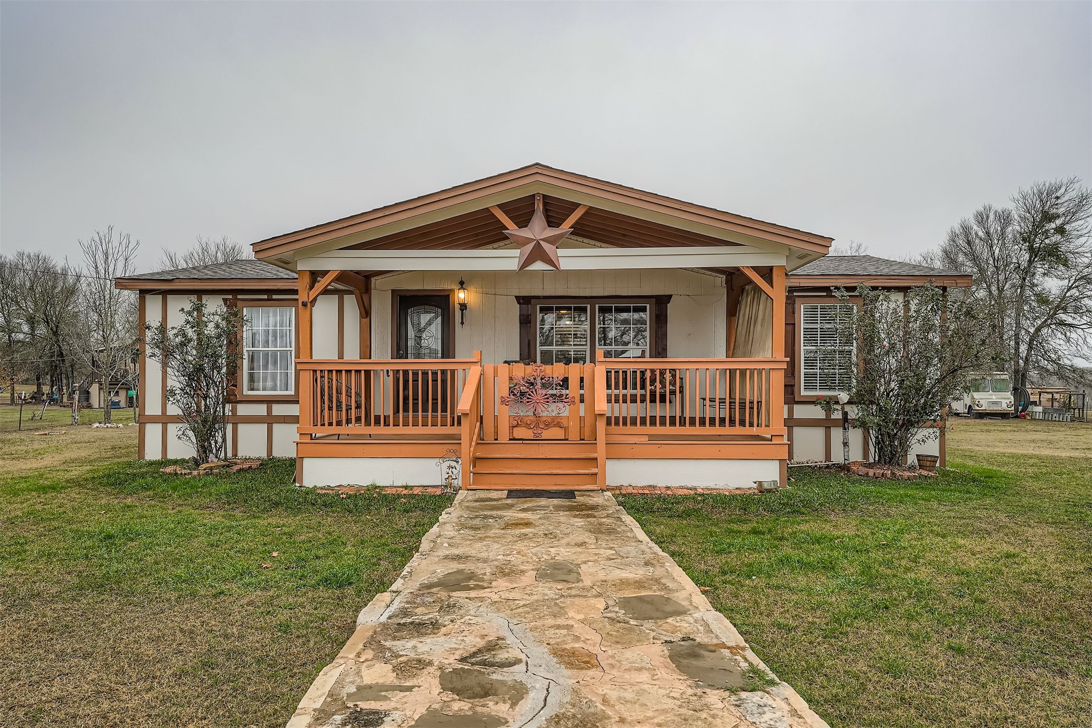145 Alyssa Loop, Bastrop, TX 78602 — photo 2