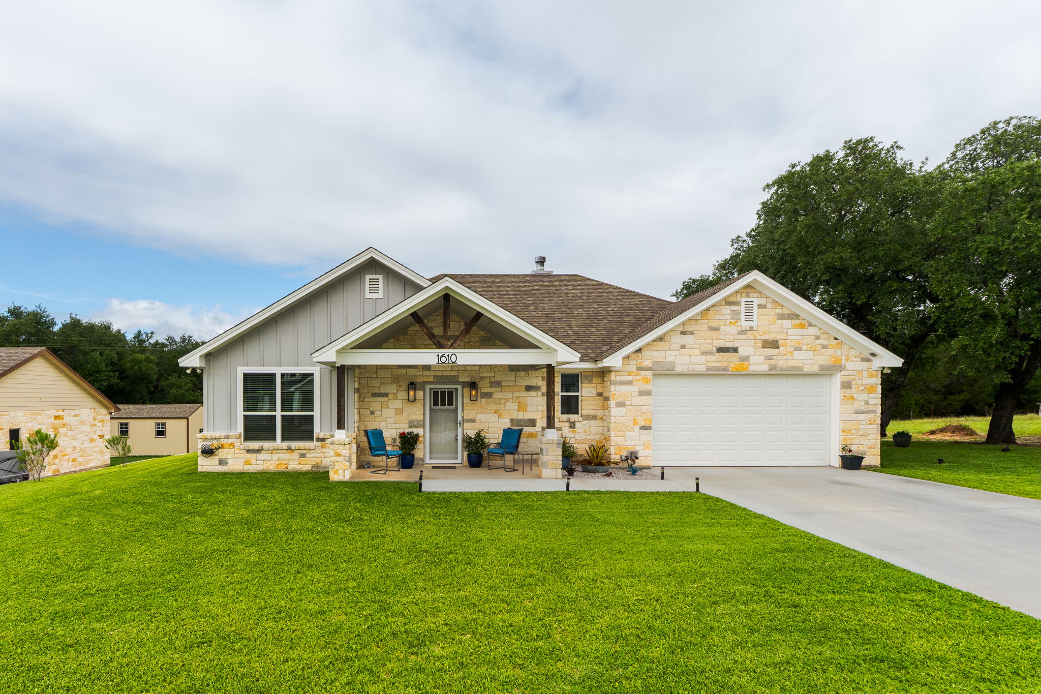 1610 Badger Ln — photo