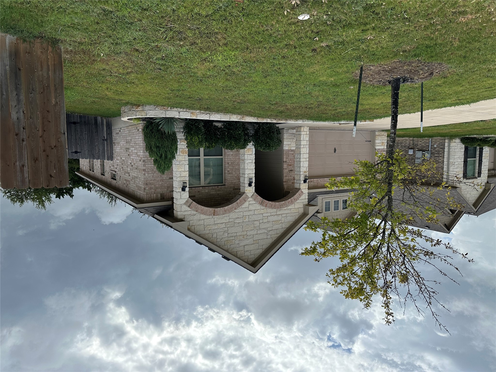 5139 Dickinson Loop — photo