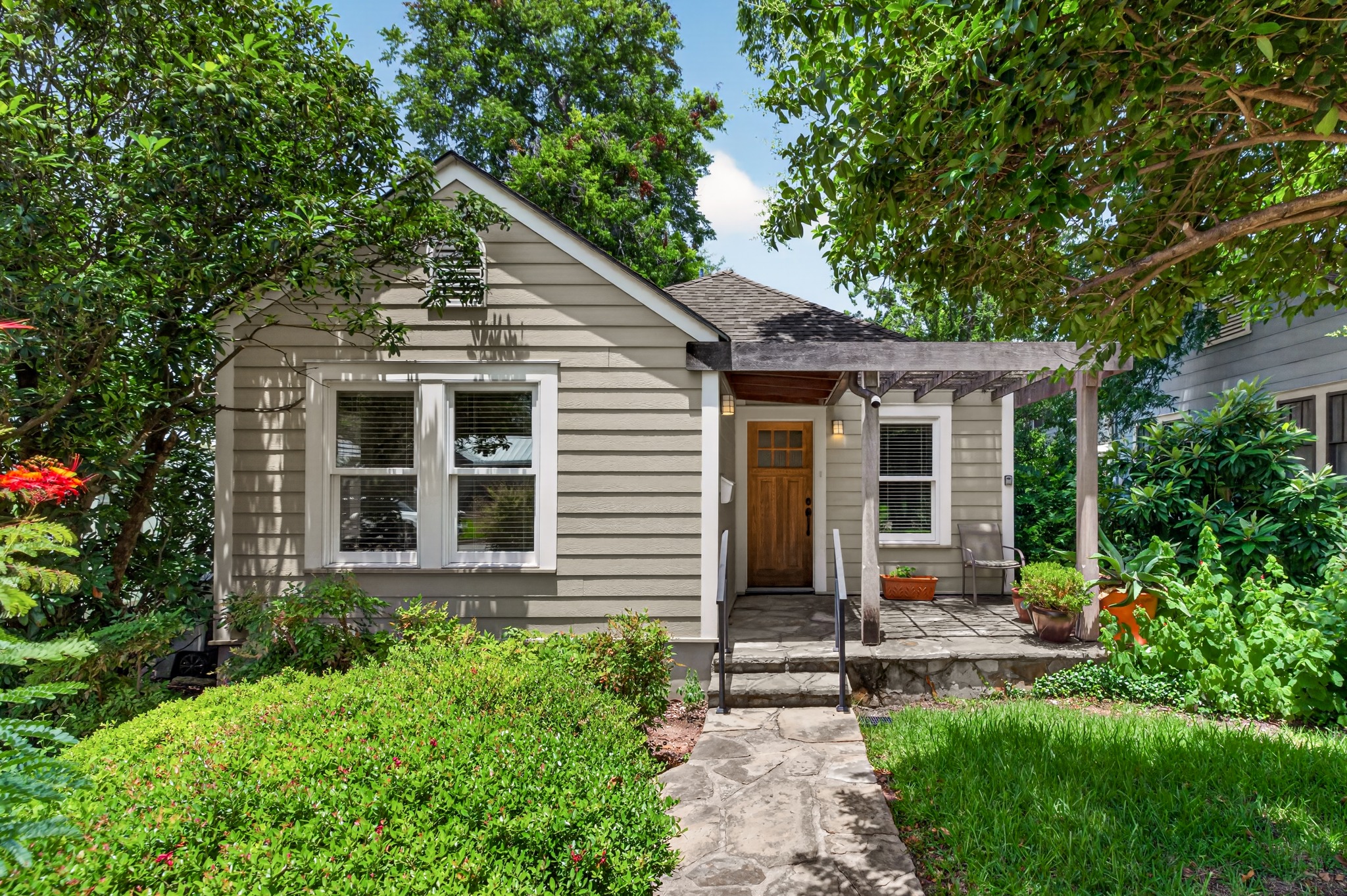 4616 Sinclair Avenue, Austin, TX 78756 — photo 2