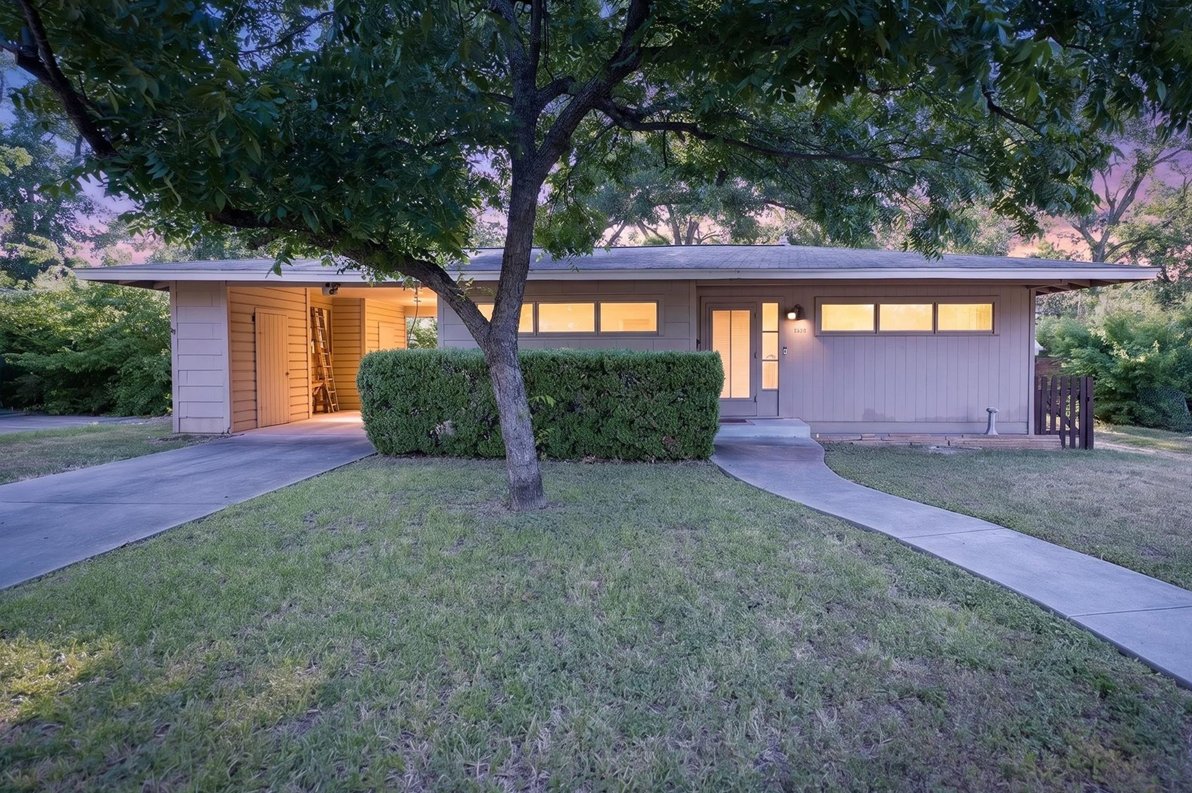 4809 Westfield Dr — photo