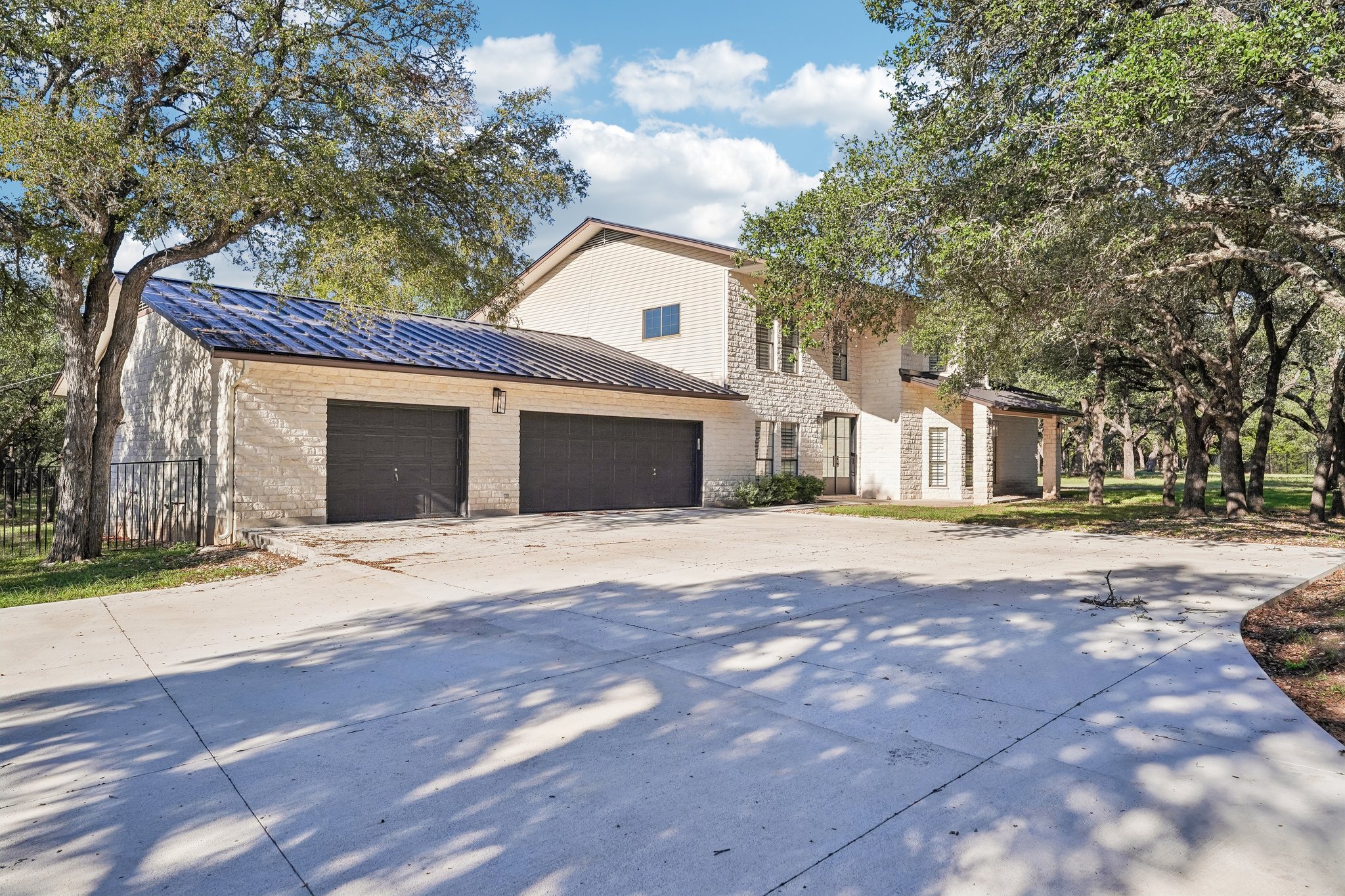 2833 Cedar Hollow Rd — photo