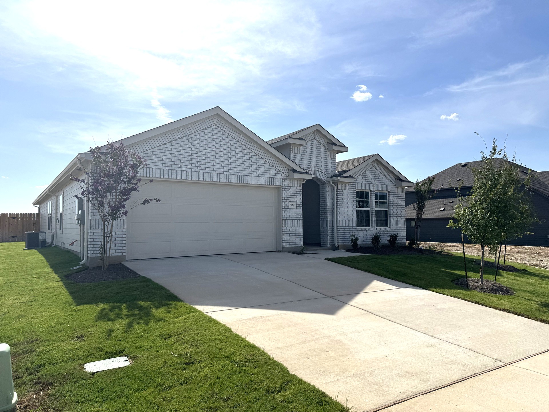 709 Red Wolf Dr — photo