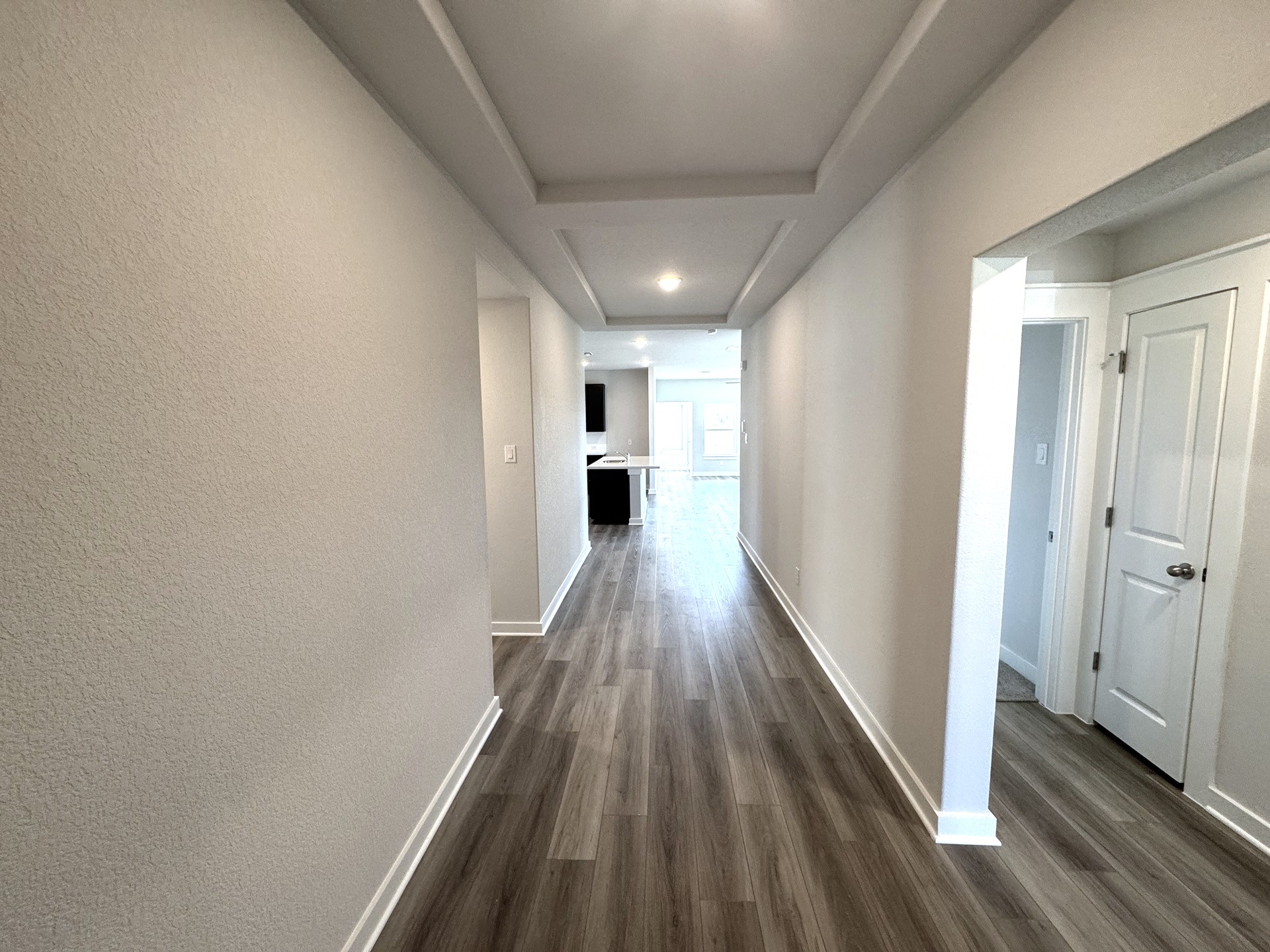709 Red Wolf Drive, Jarrell, TX 76537 — photo 3