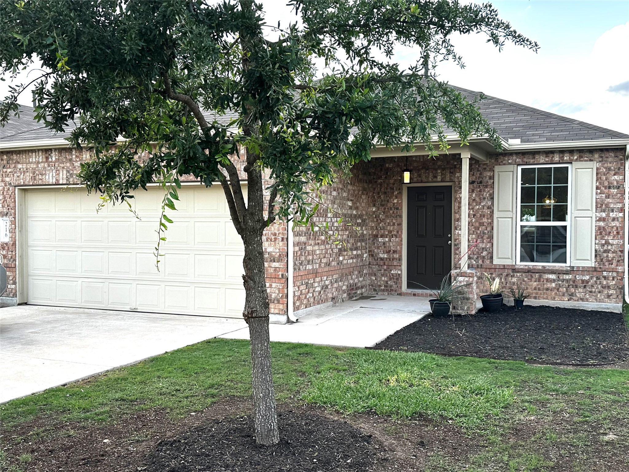 216 Martha Dr — photo