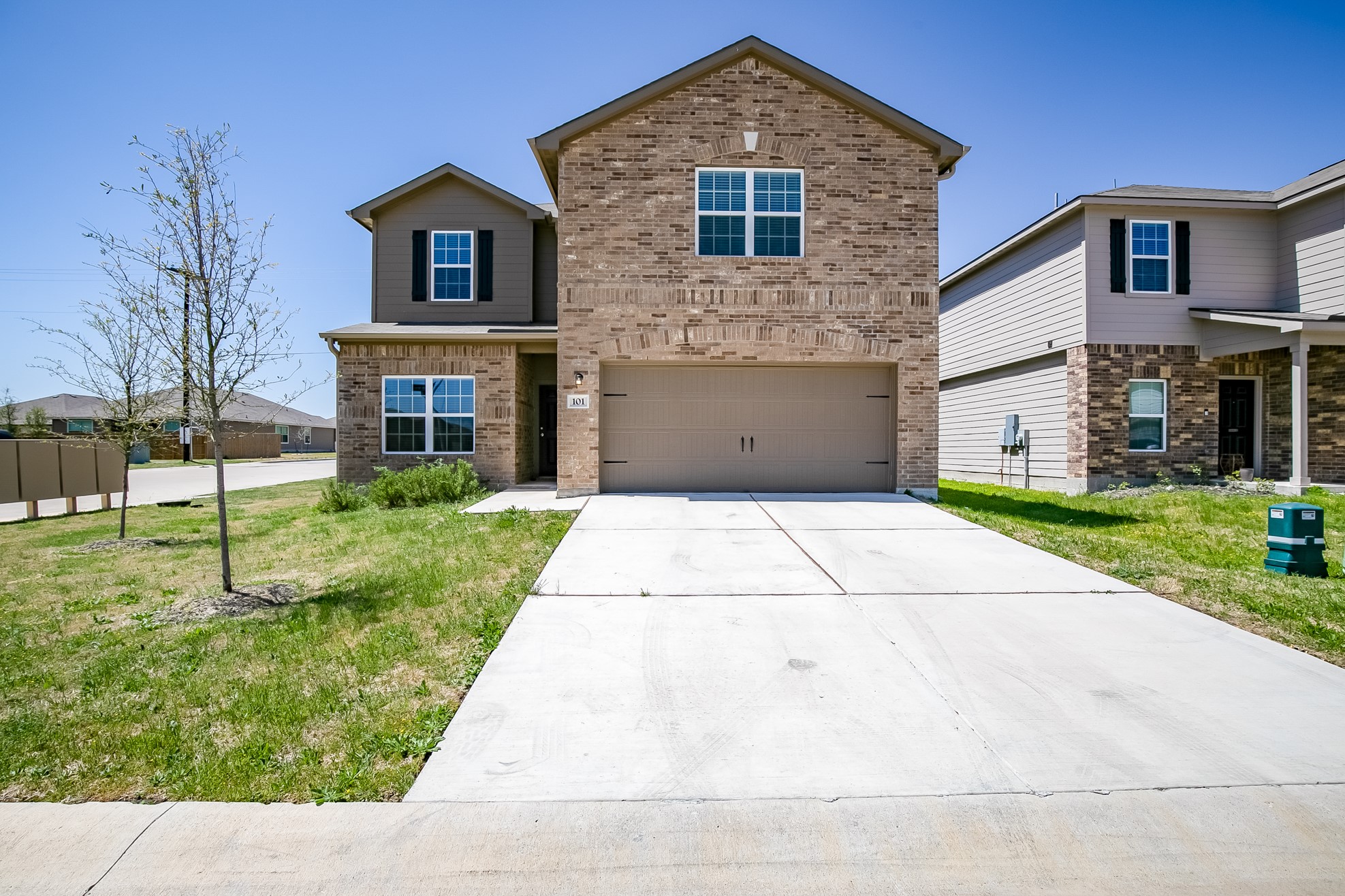 101 Hyacinth Way 1-L — photo