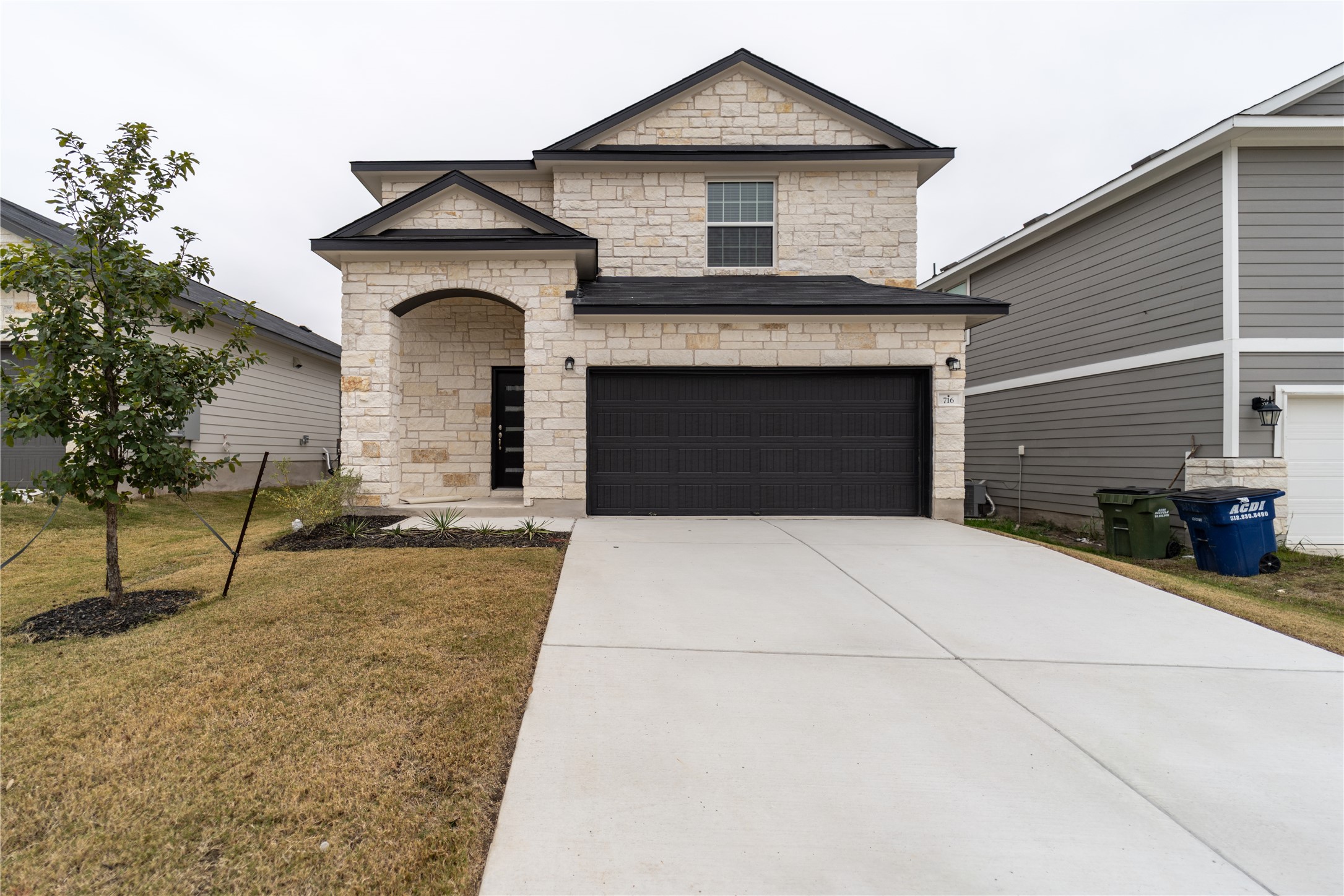 716 Barbary Coast Ln — photo