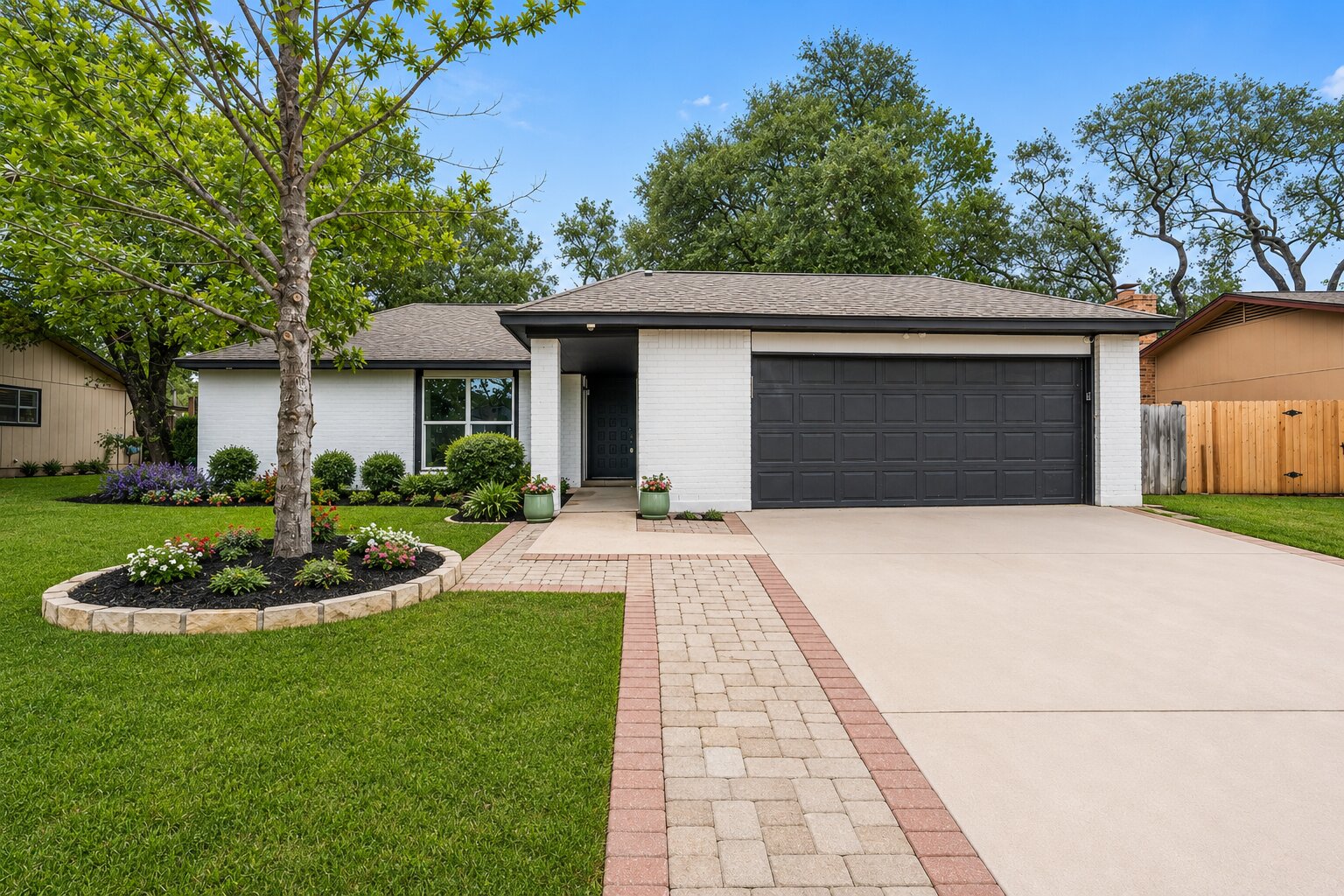 2110 Malvern Hill Dr — photo