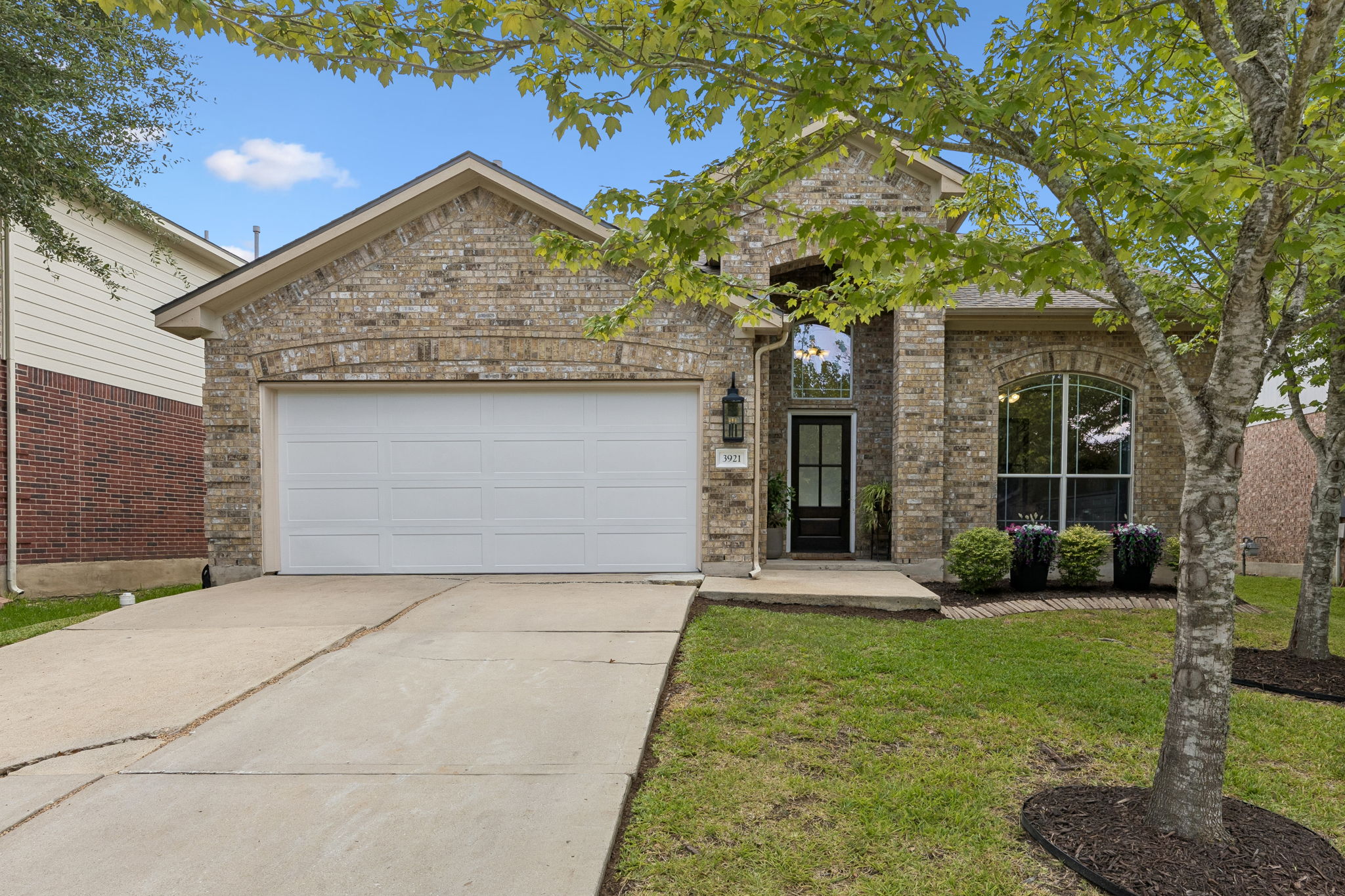3921 Veiled Falls Dr — photo