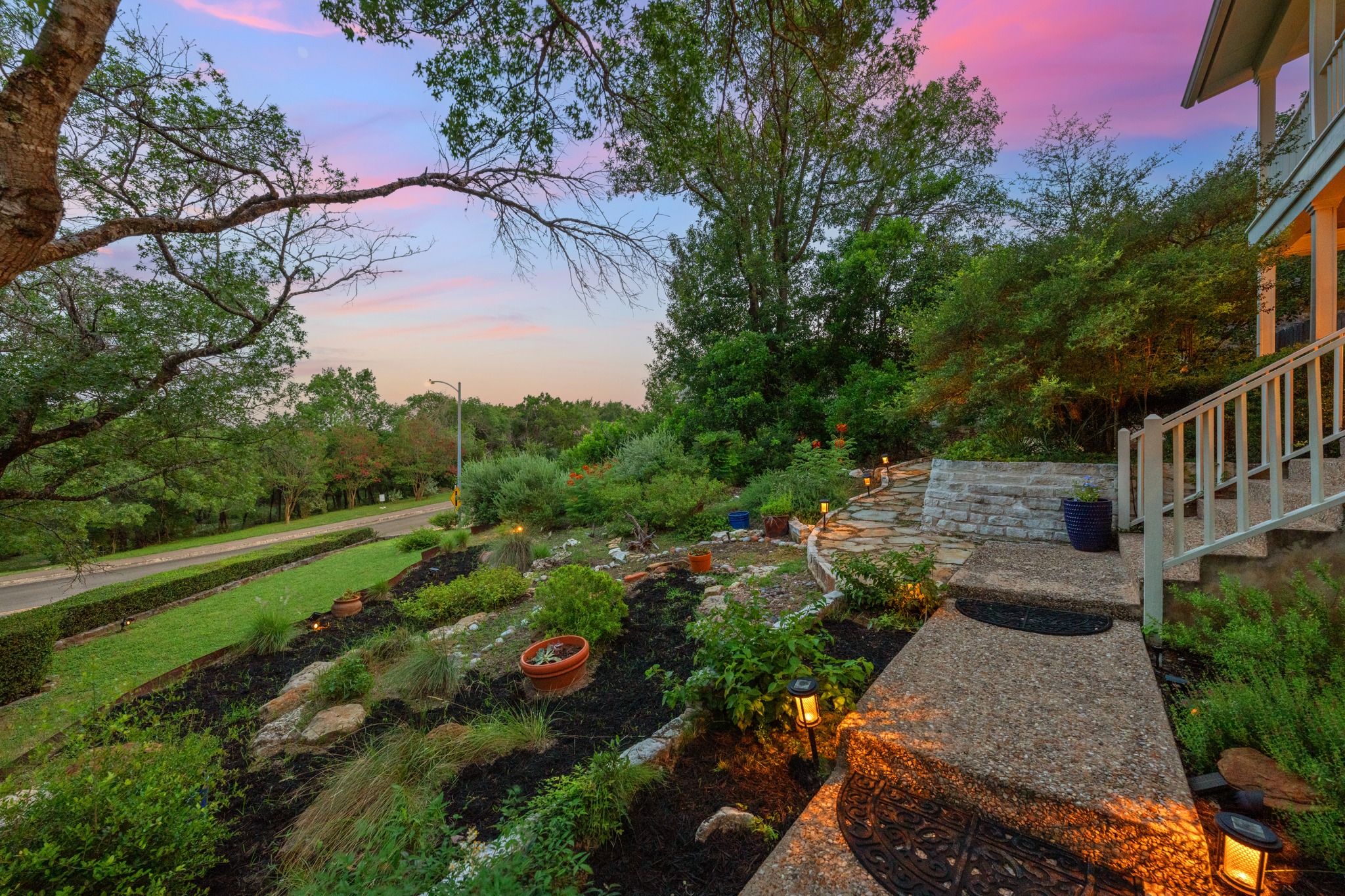 6004 Mount Bonnell Rd — photo