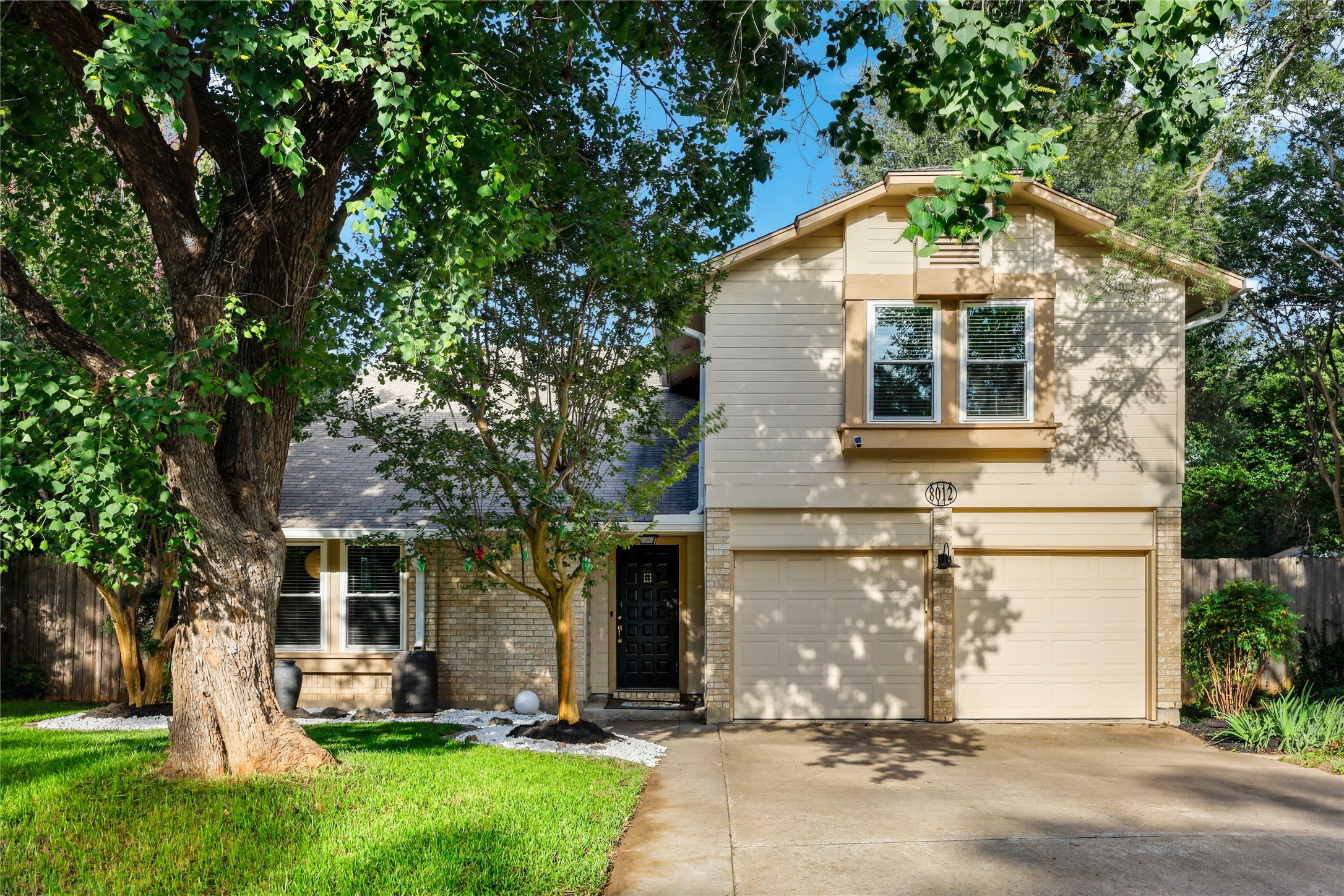 8012 Petaca CV — photo