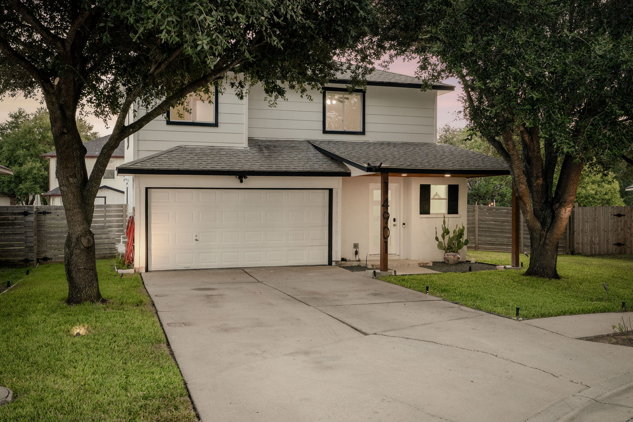 14901 Chamberlain Ct — photo