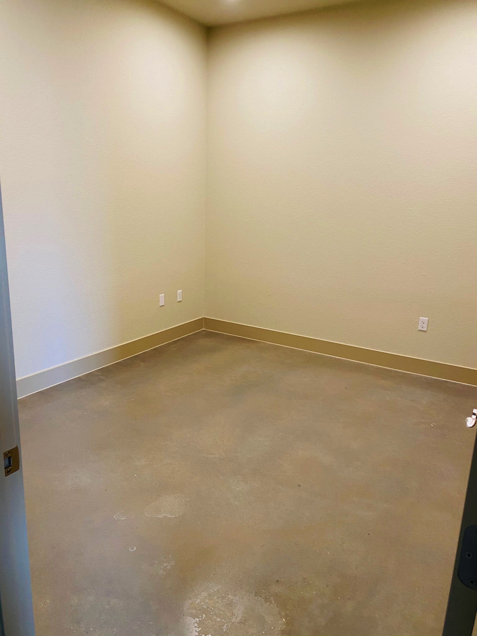 10824 E Crystal Falls Pkwy 504 — photo