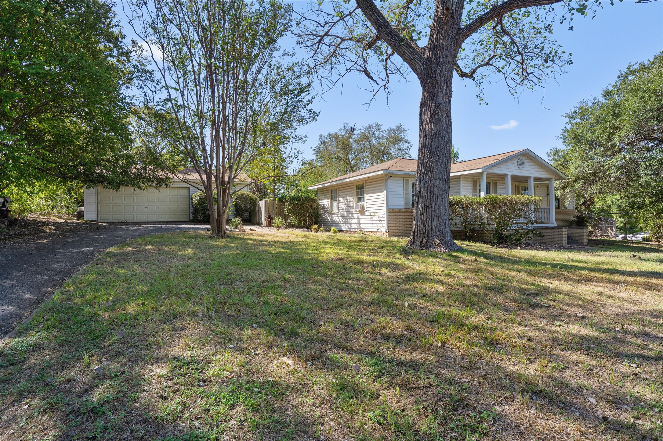 602 E 2nd Street, Georgetown, TX 78626 — photo 3