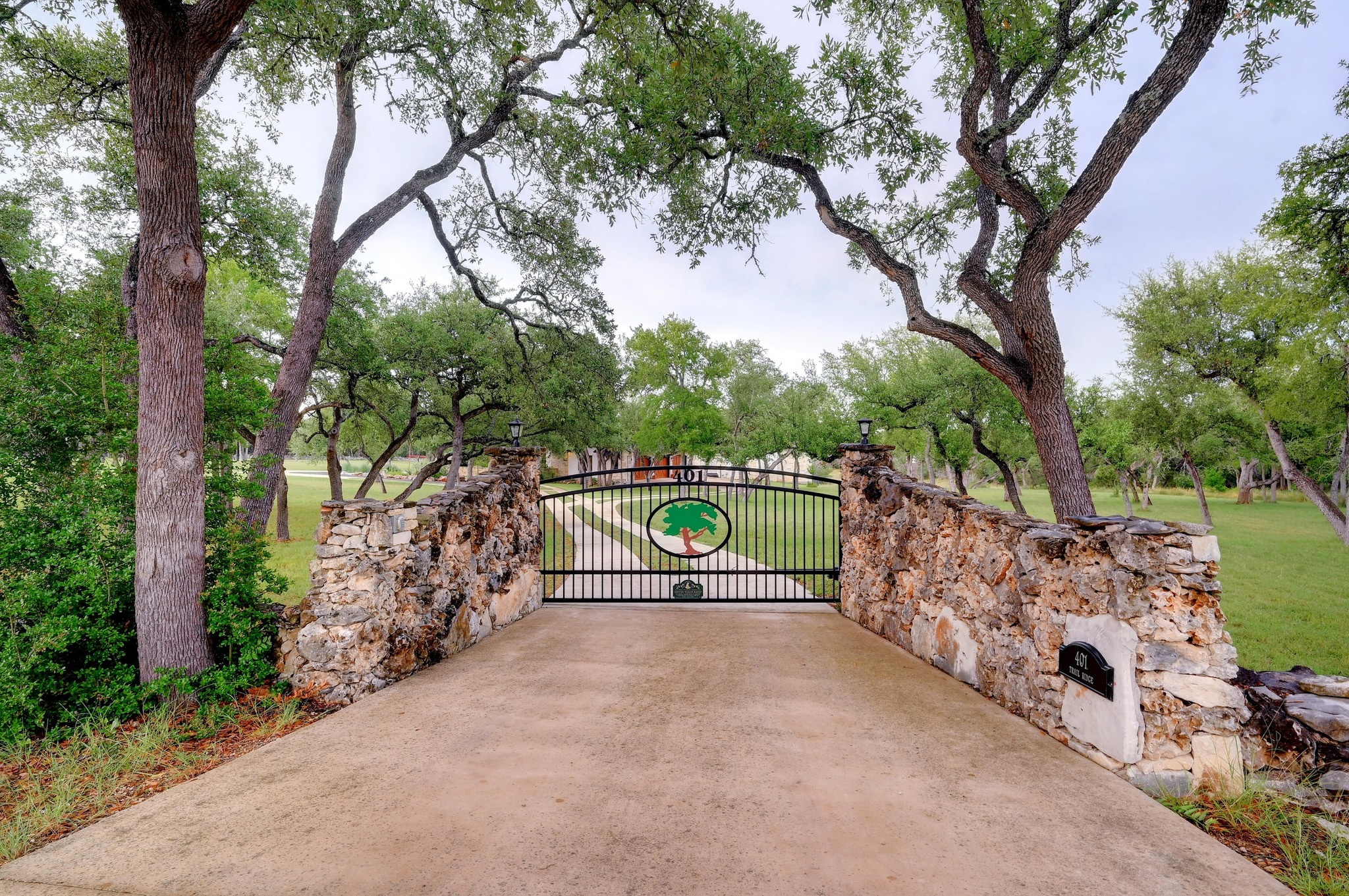 401 TRAIL RIDGE Road, Wimberley TX 78676 — photo 2