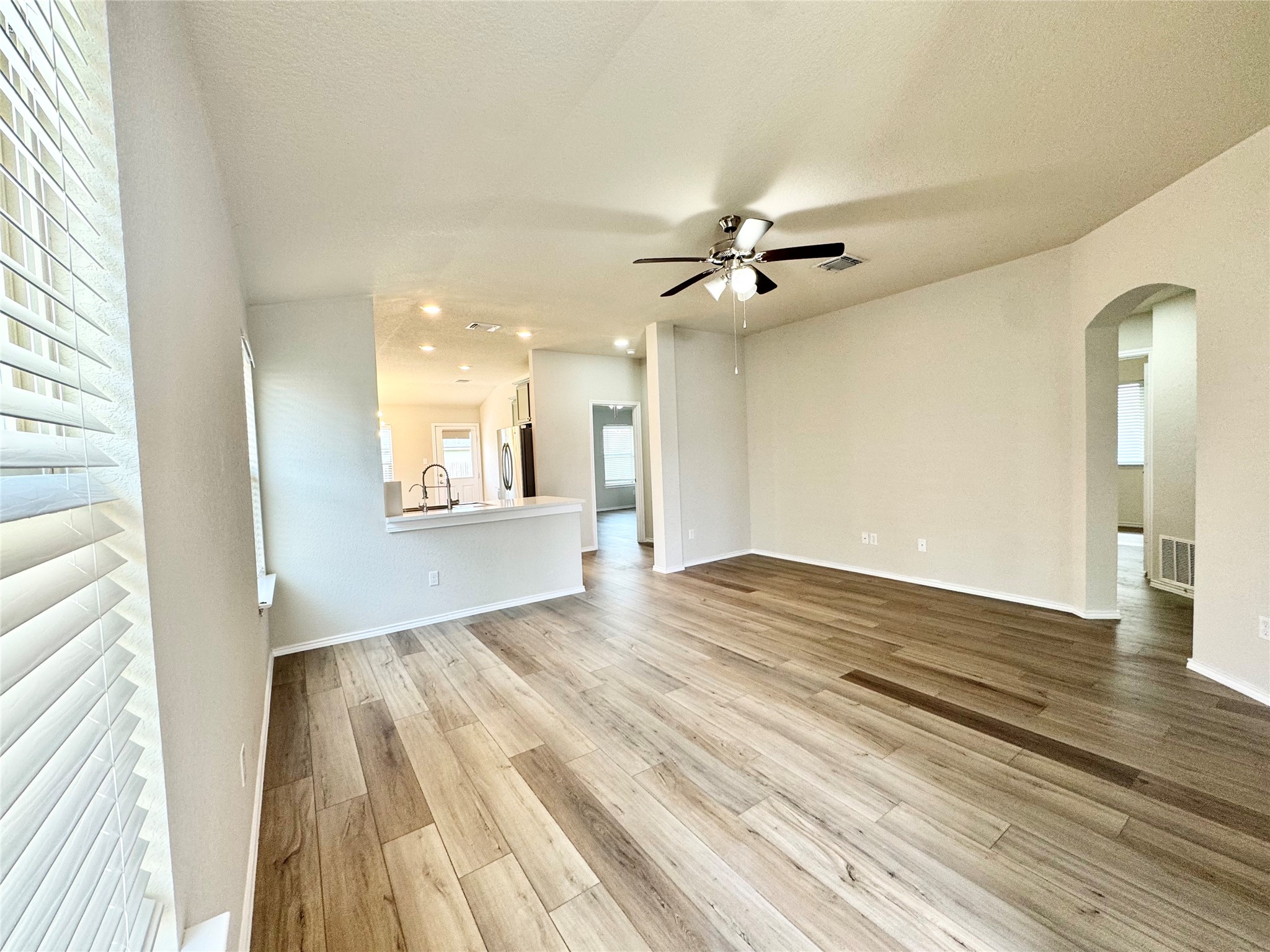 173 Beth Ann Loop, Taylor, TX 76574 — photo 2
