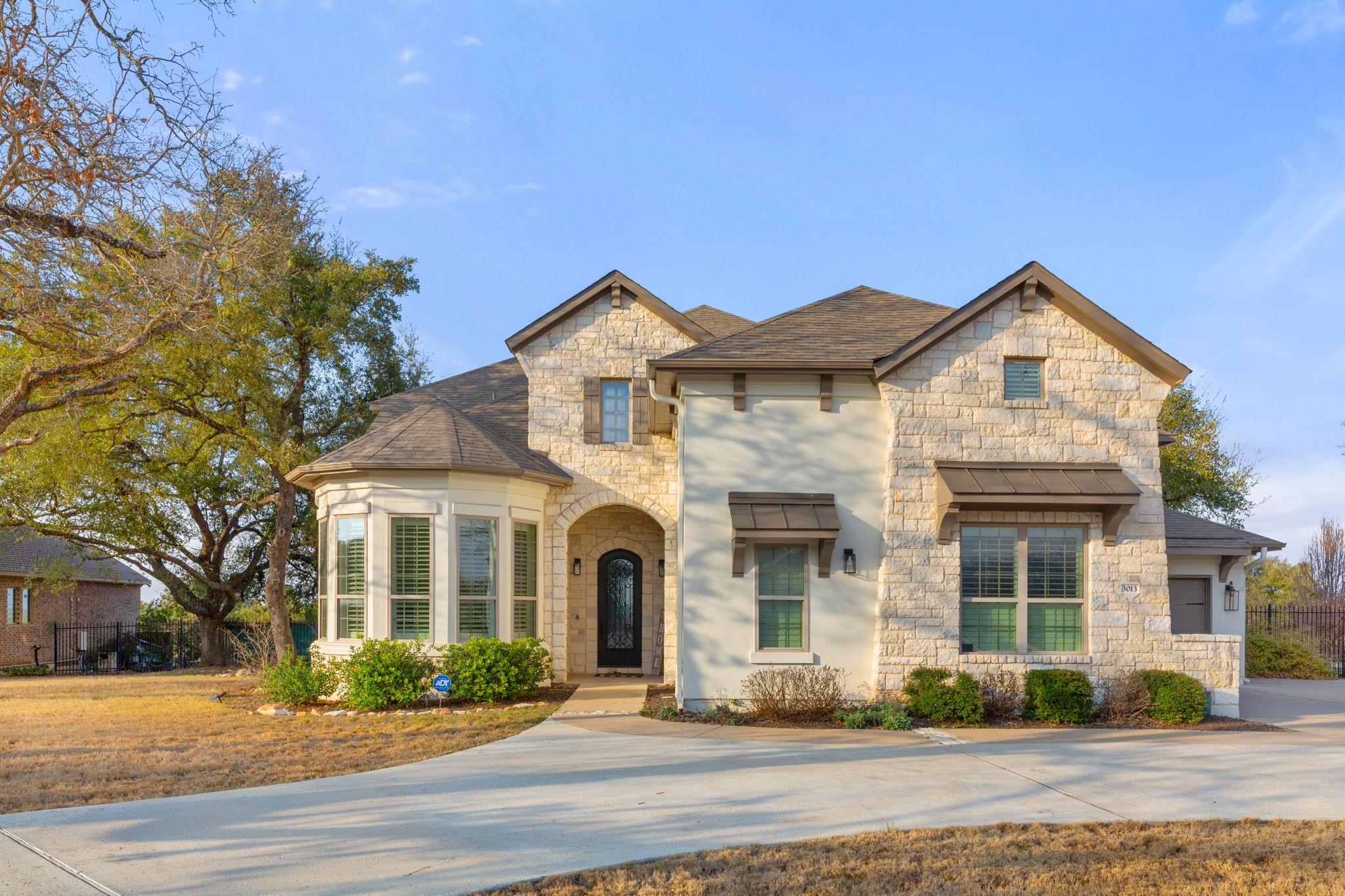 3013 Vista Heights Dr — photo